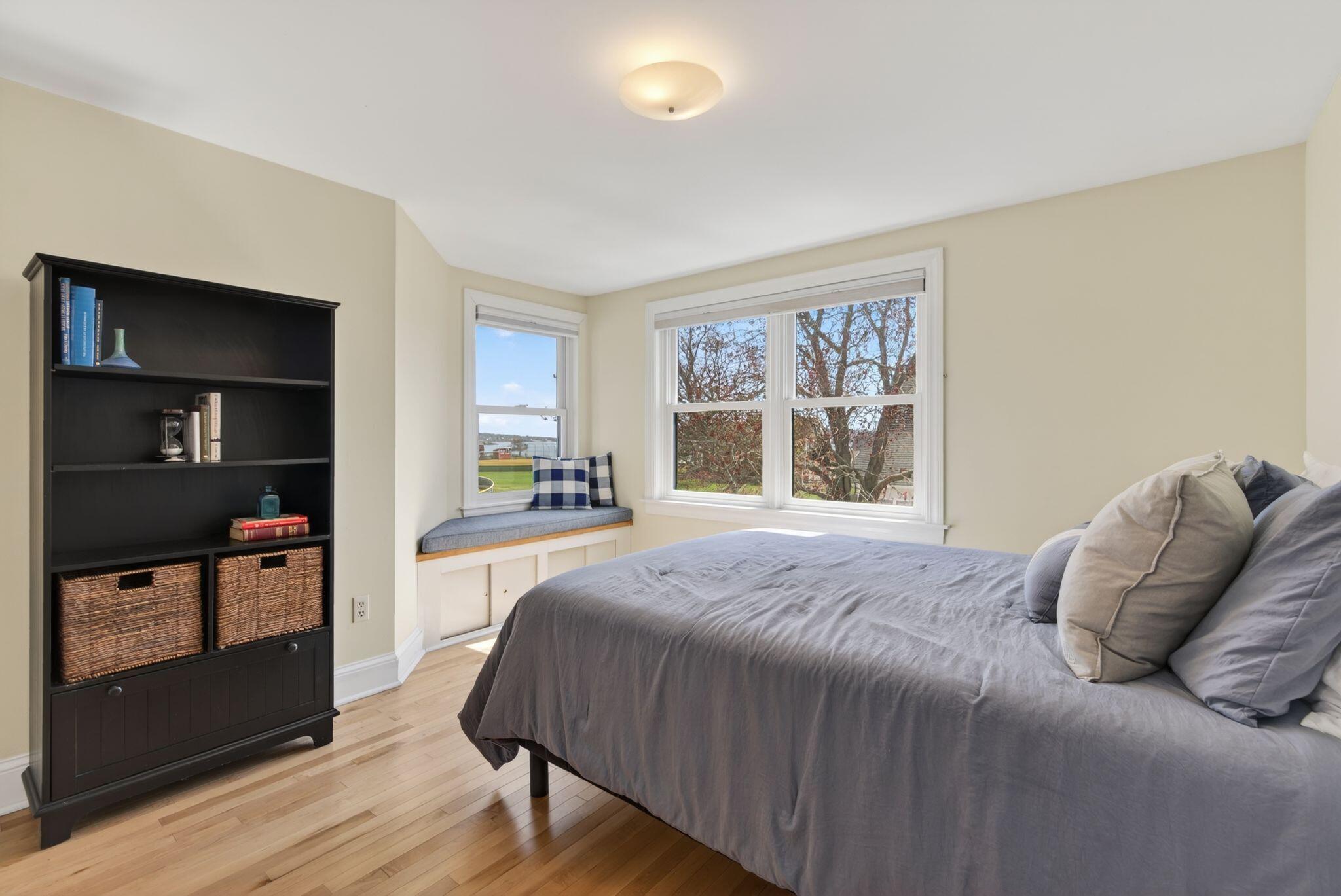 71 Myrtle Avenue
