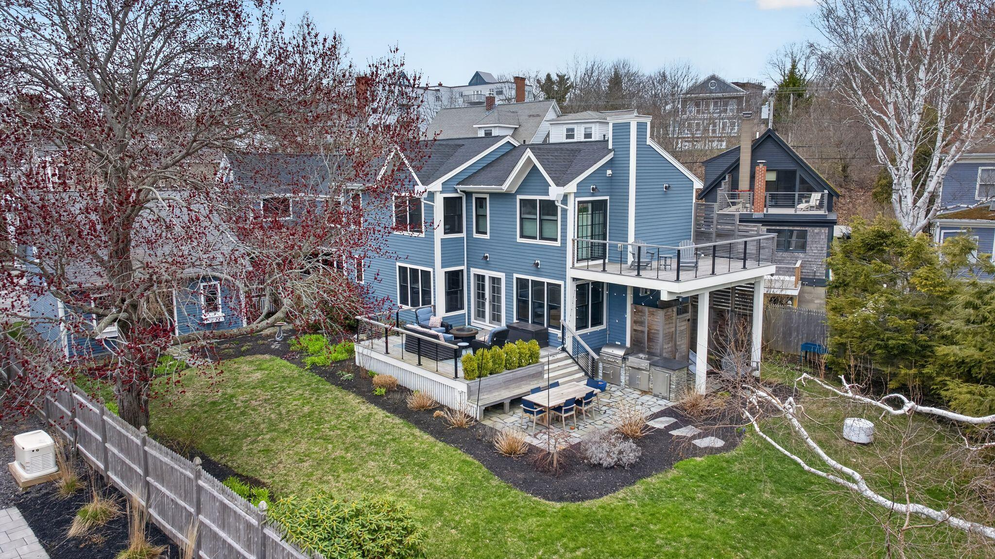71 Myrtle Avenue