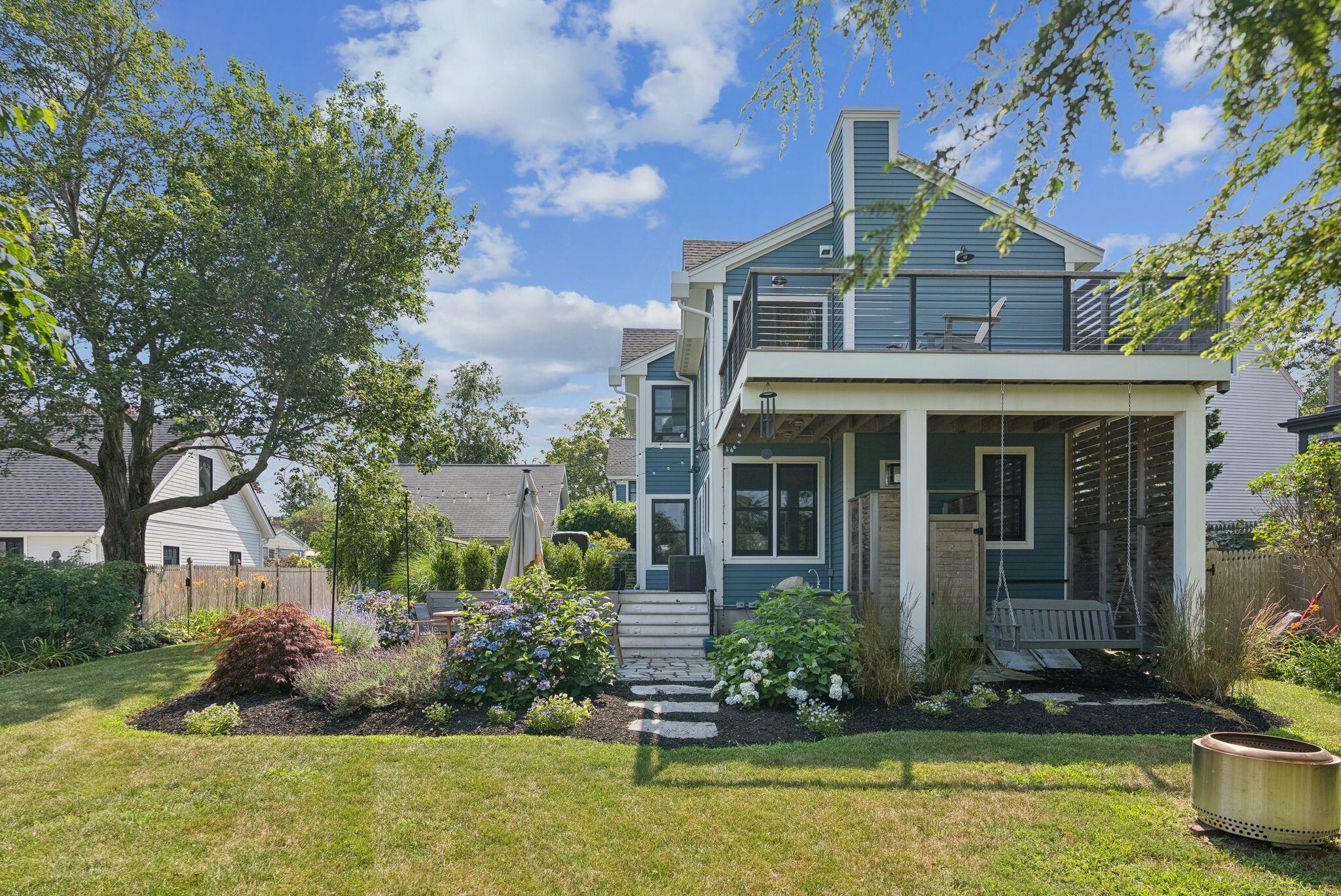 71 Myrtle Avenue
