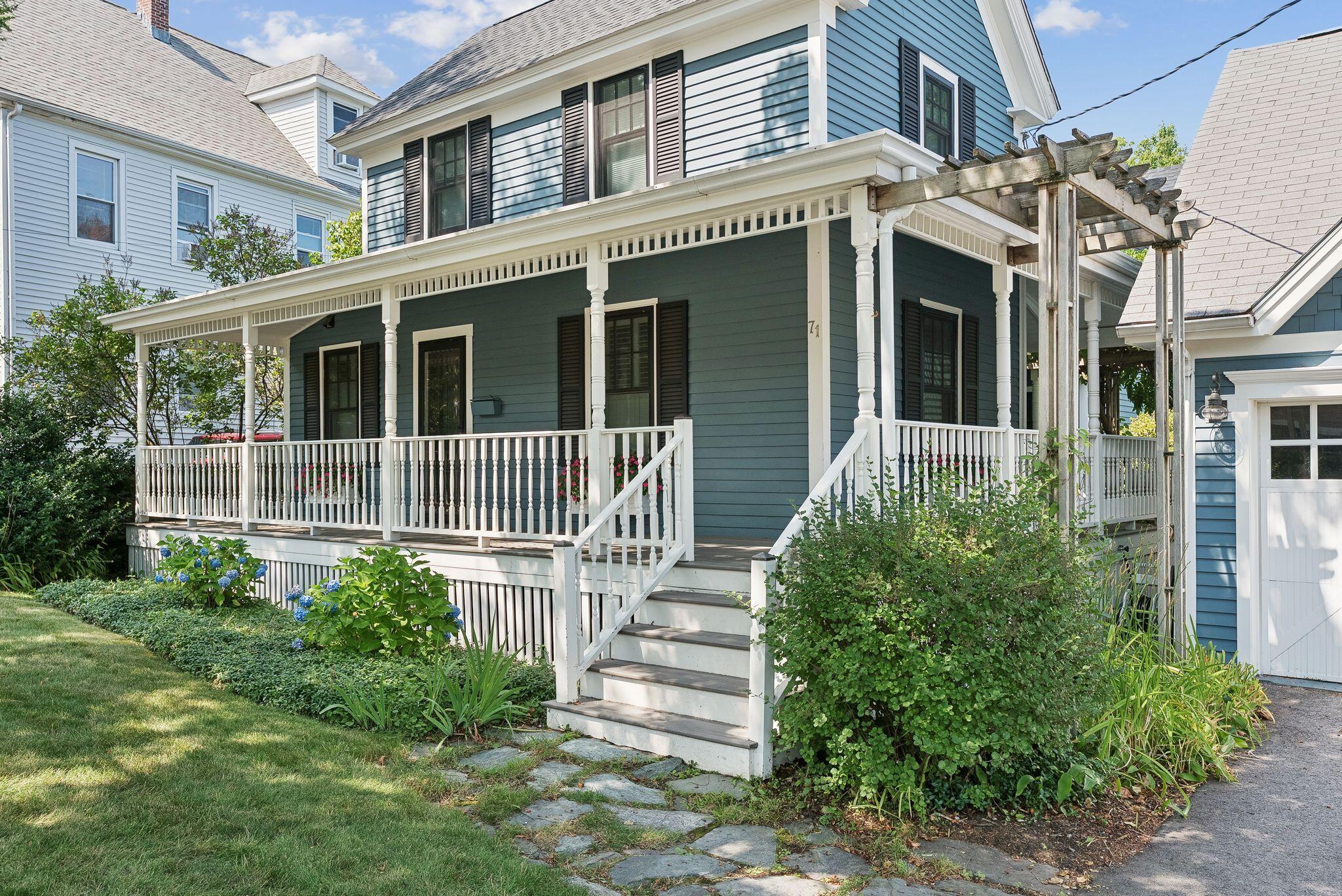 71 Myrtle Avenue