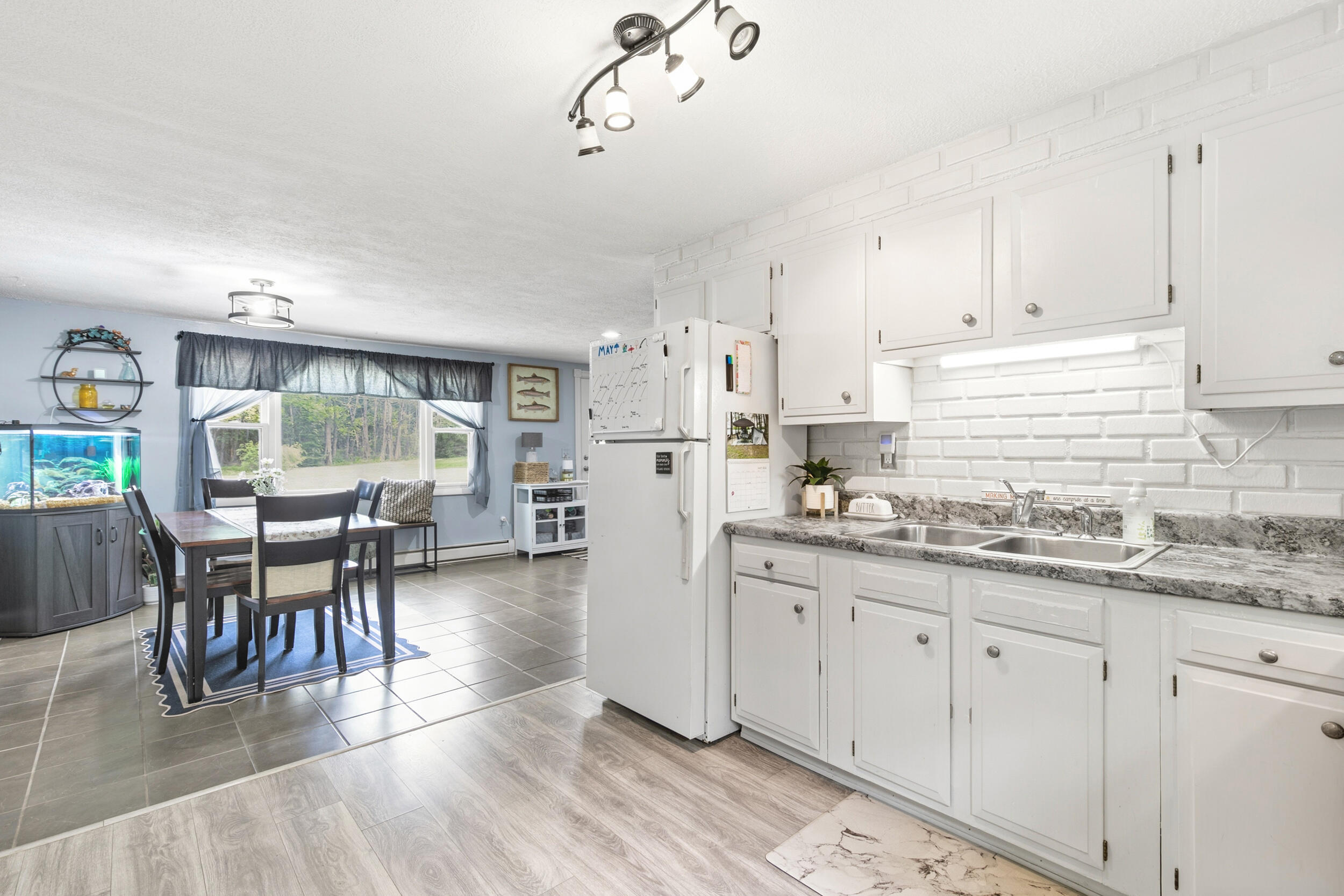 82 Oak Hill Road