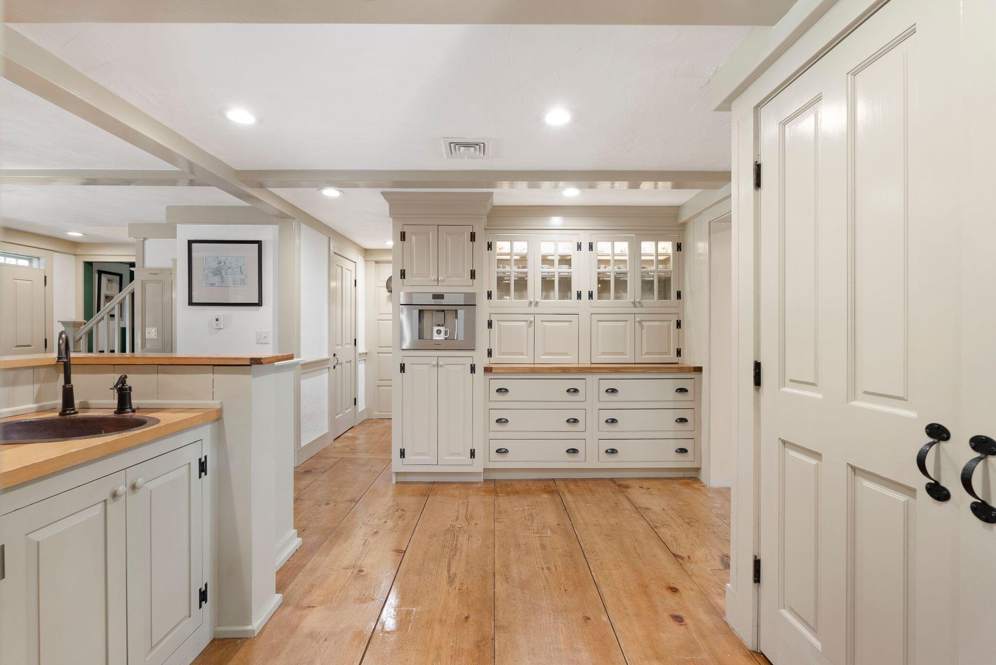 758 Walker Road