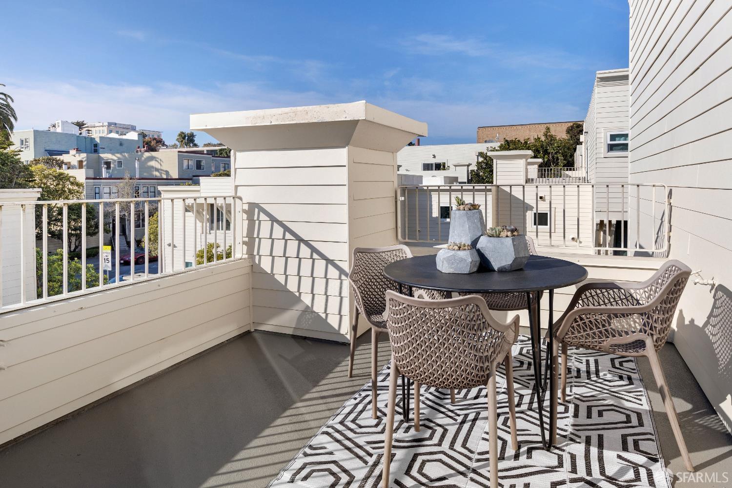 1326 Scott Street # 32