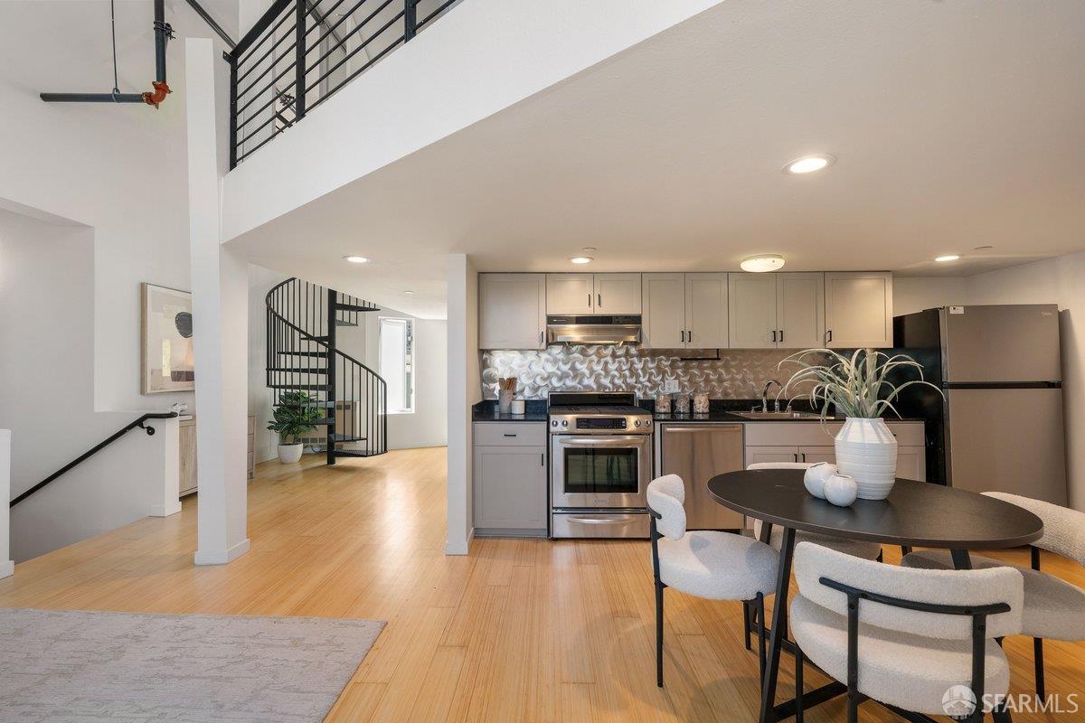 88 Guy Place # 301