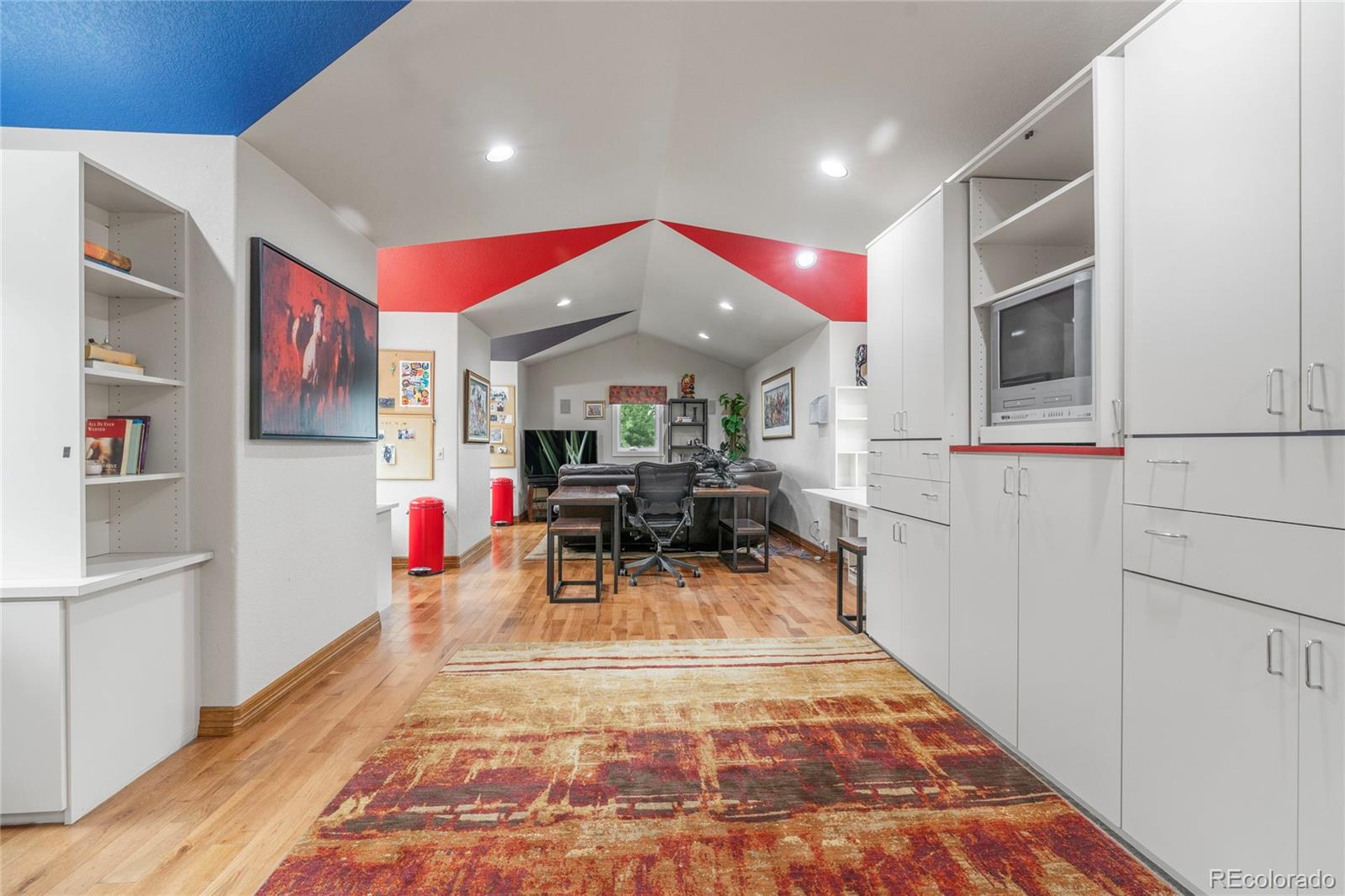 5340 S Race Court