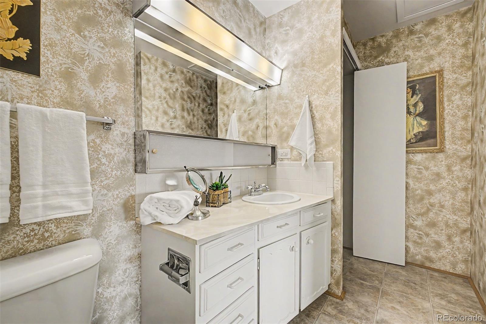 9655 E Center Avenue Unit: 6D