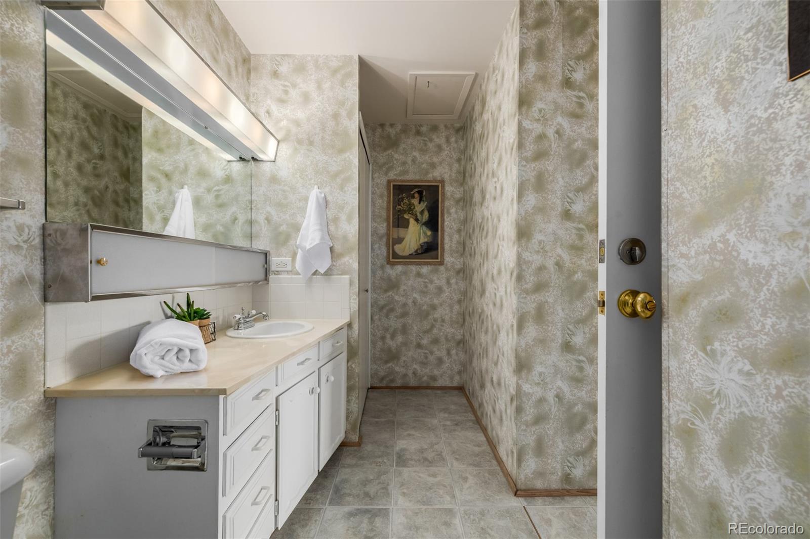 9655 E Center Avenue Unit: 6D