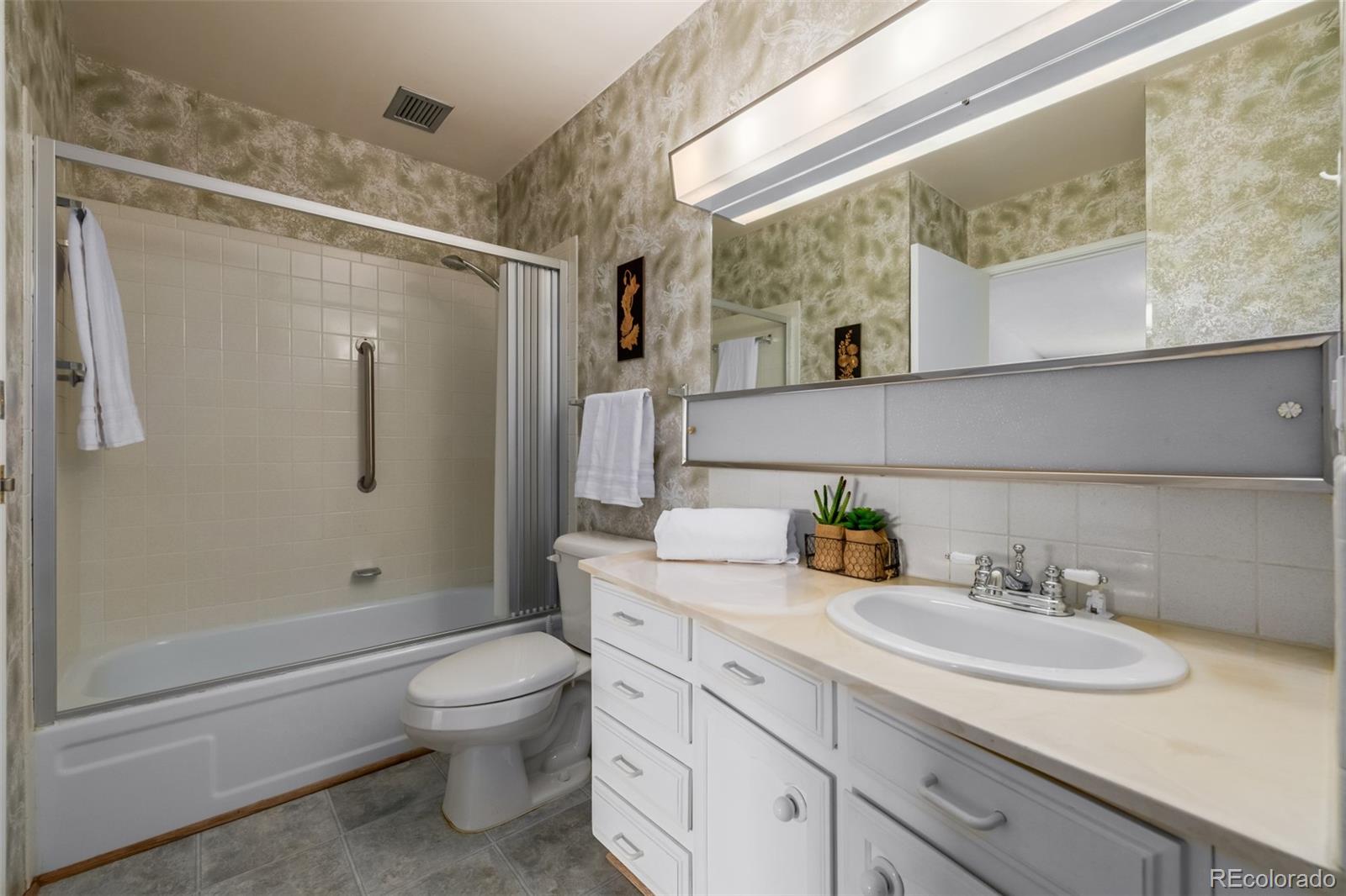 9655 E Center Avenue Unit: 6D