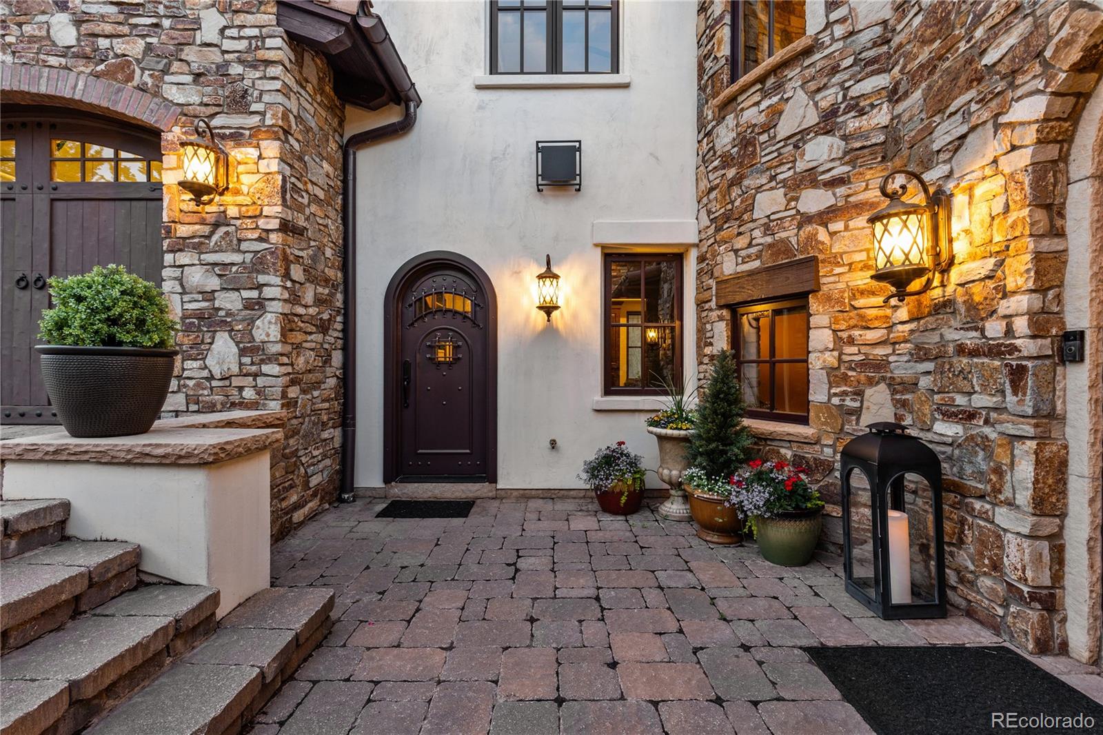 7208 Raphael Lane