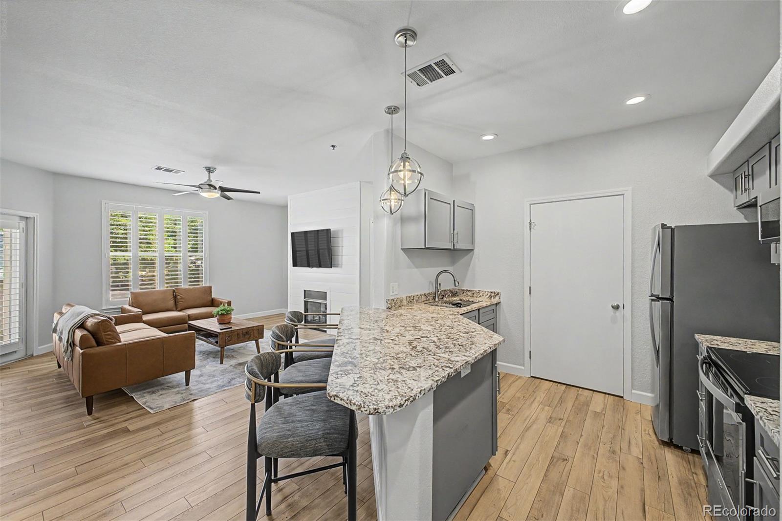 6005 Castlegate Drive Unit: B22