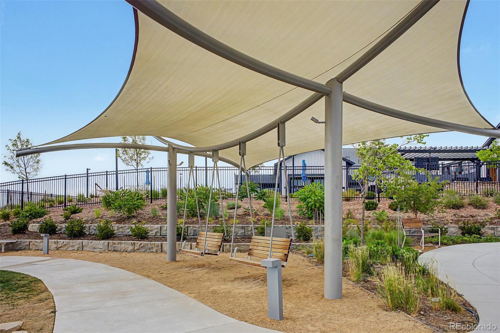 6005 Castlegate Drive Unit: B22