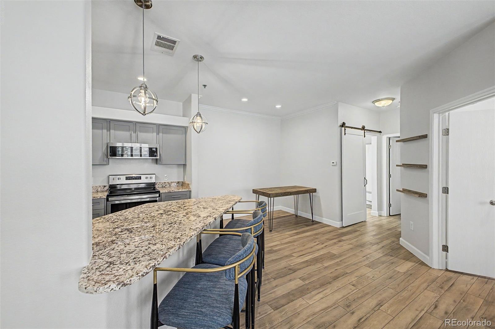 6005 Castlegate Drive Unit: B22