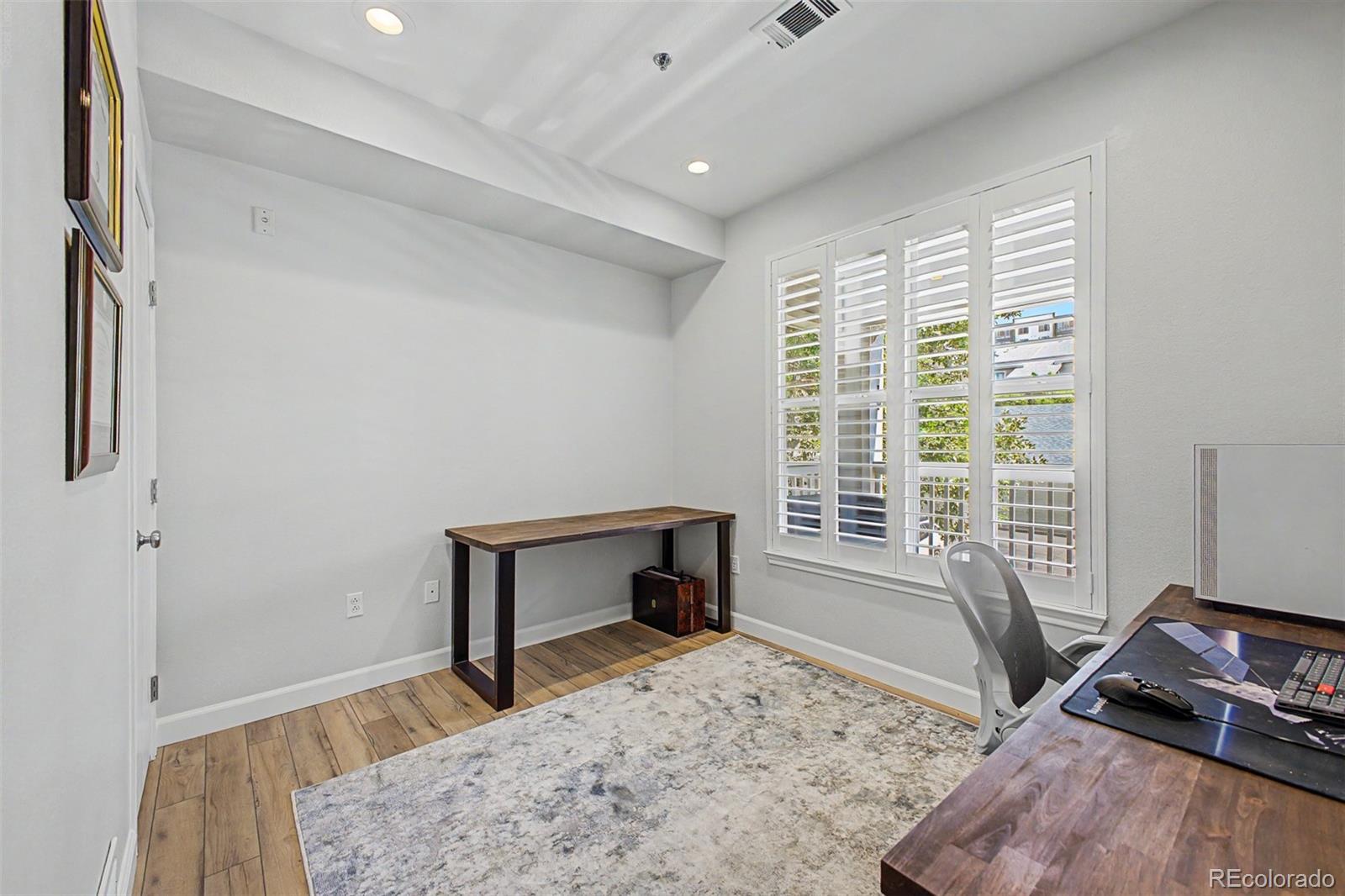 6005 Castlegate Drive Unit: B22