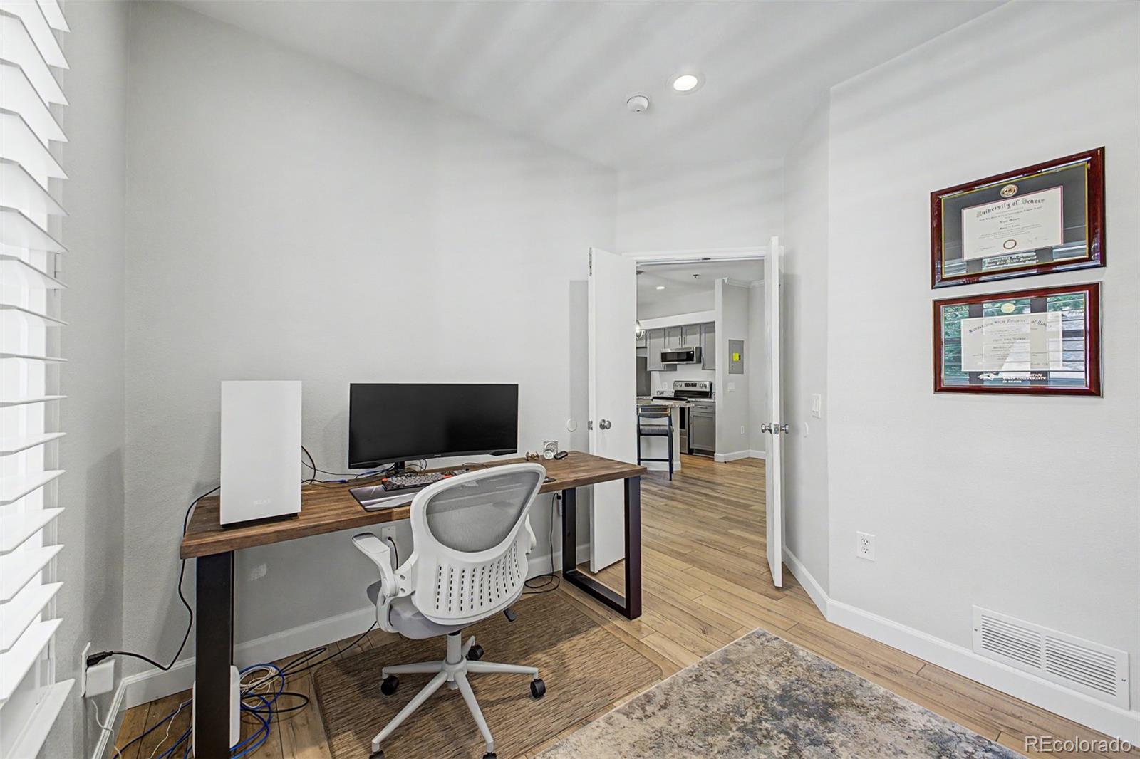 6005 Castlegate Drive Unit: B22