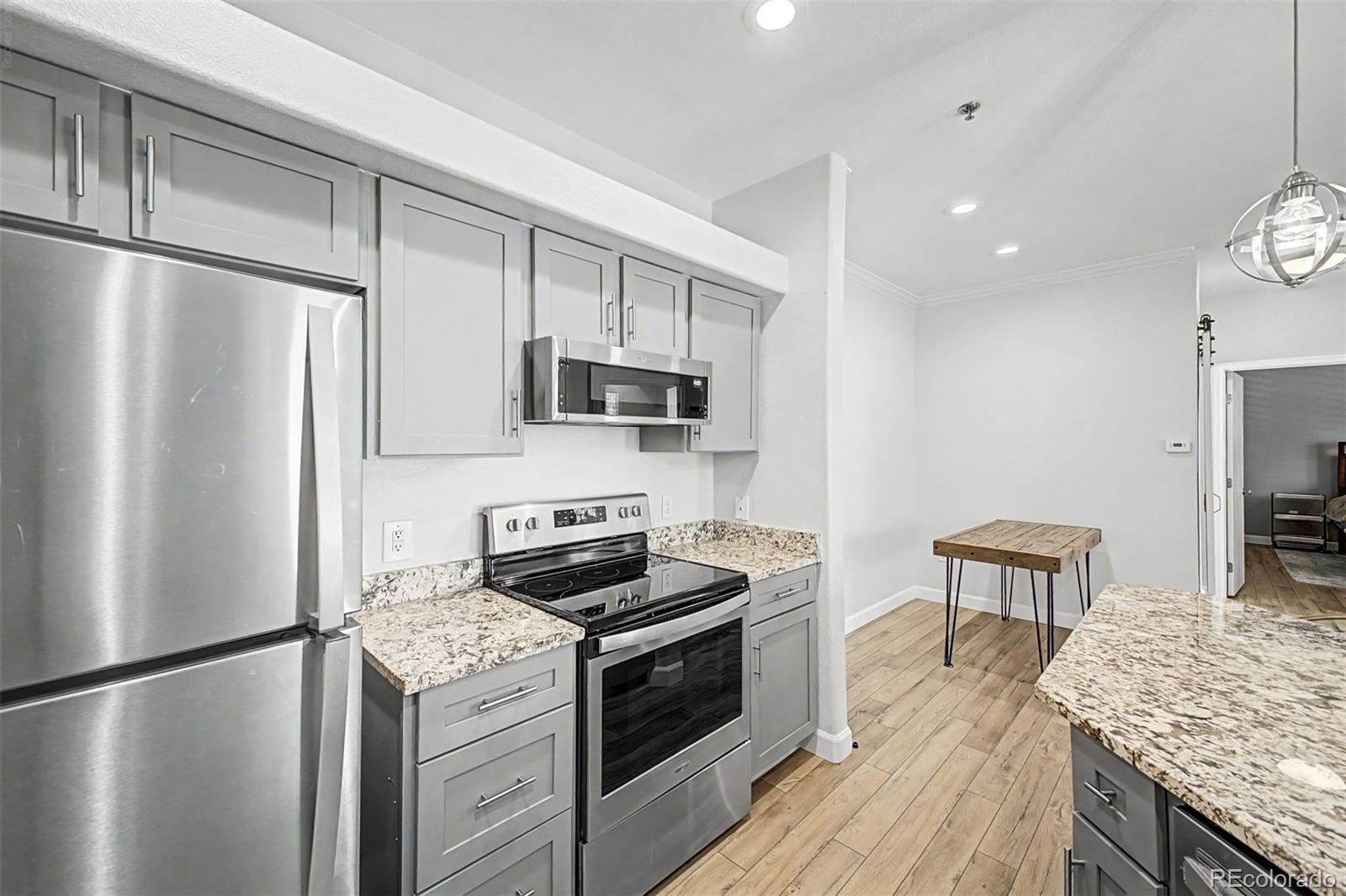 6005 Castlegate Drive Unit: B22