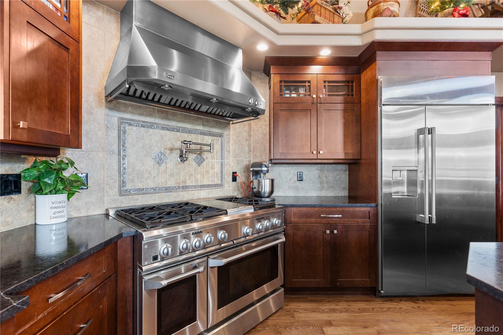 2256 W Wolfensberger Road