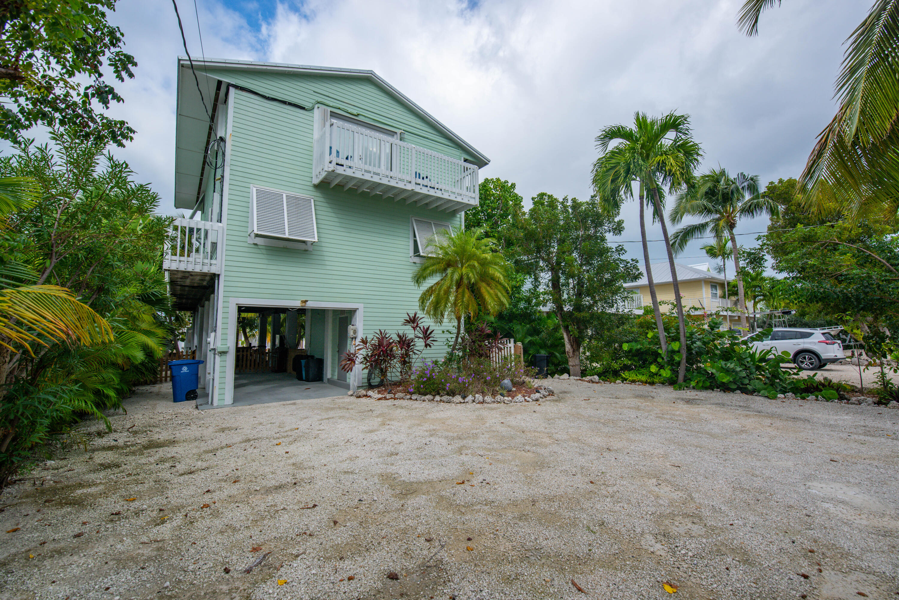 460 Barry Avenue