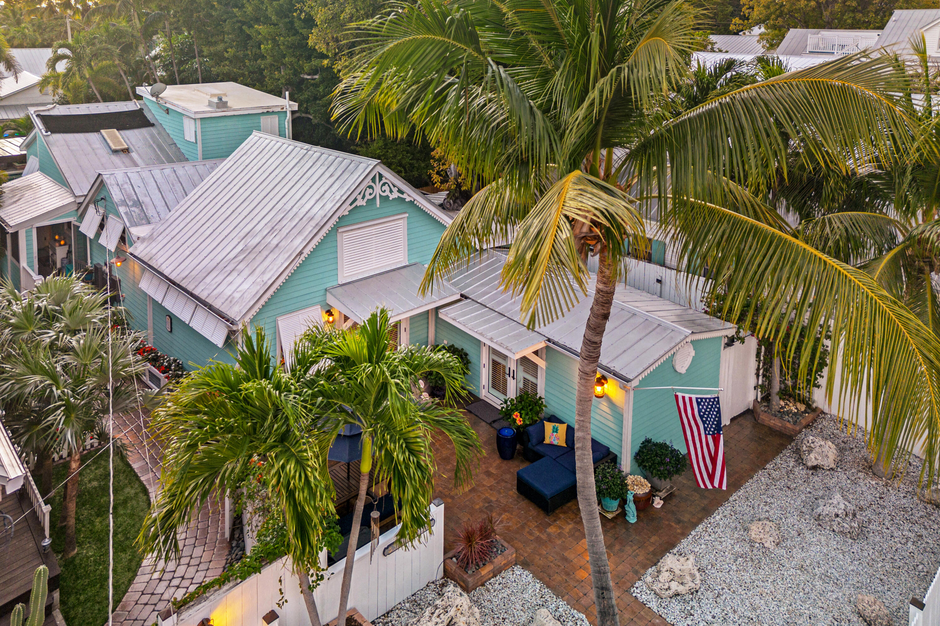 822 Thomas Street