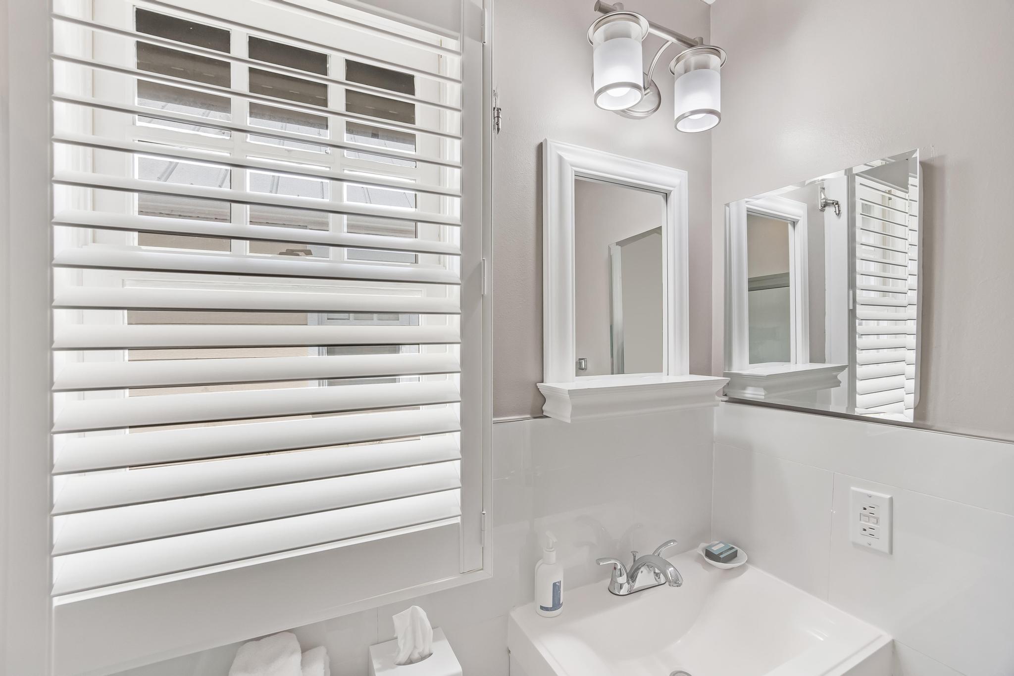 5008 Sunset Village Drive