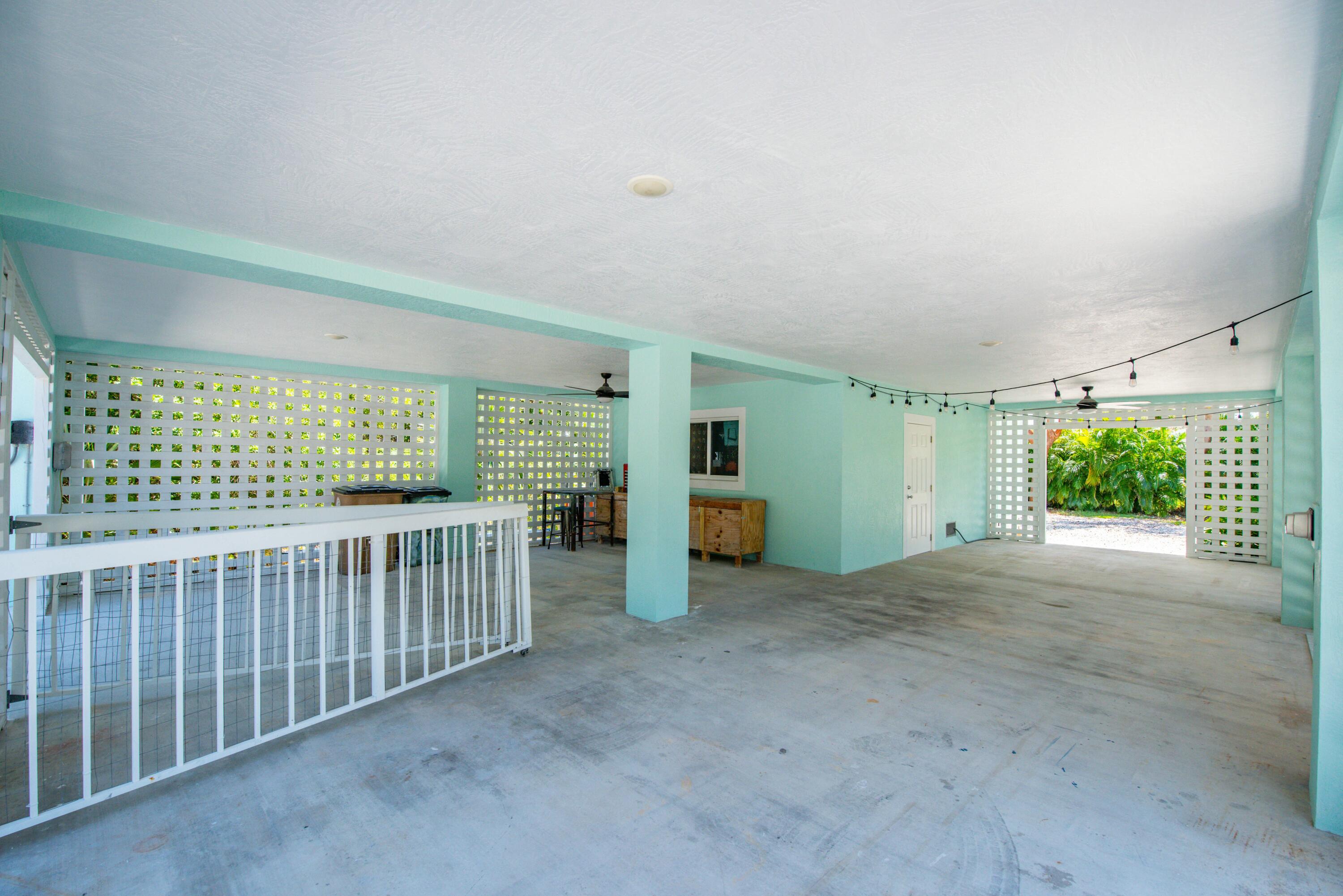 27138 Dolphin Road