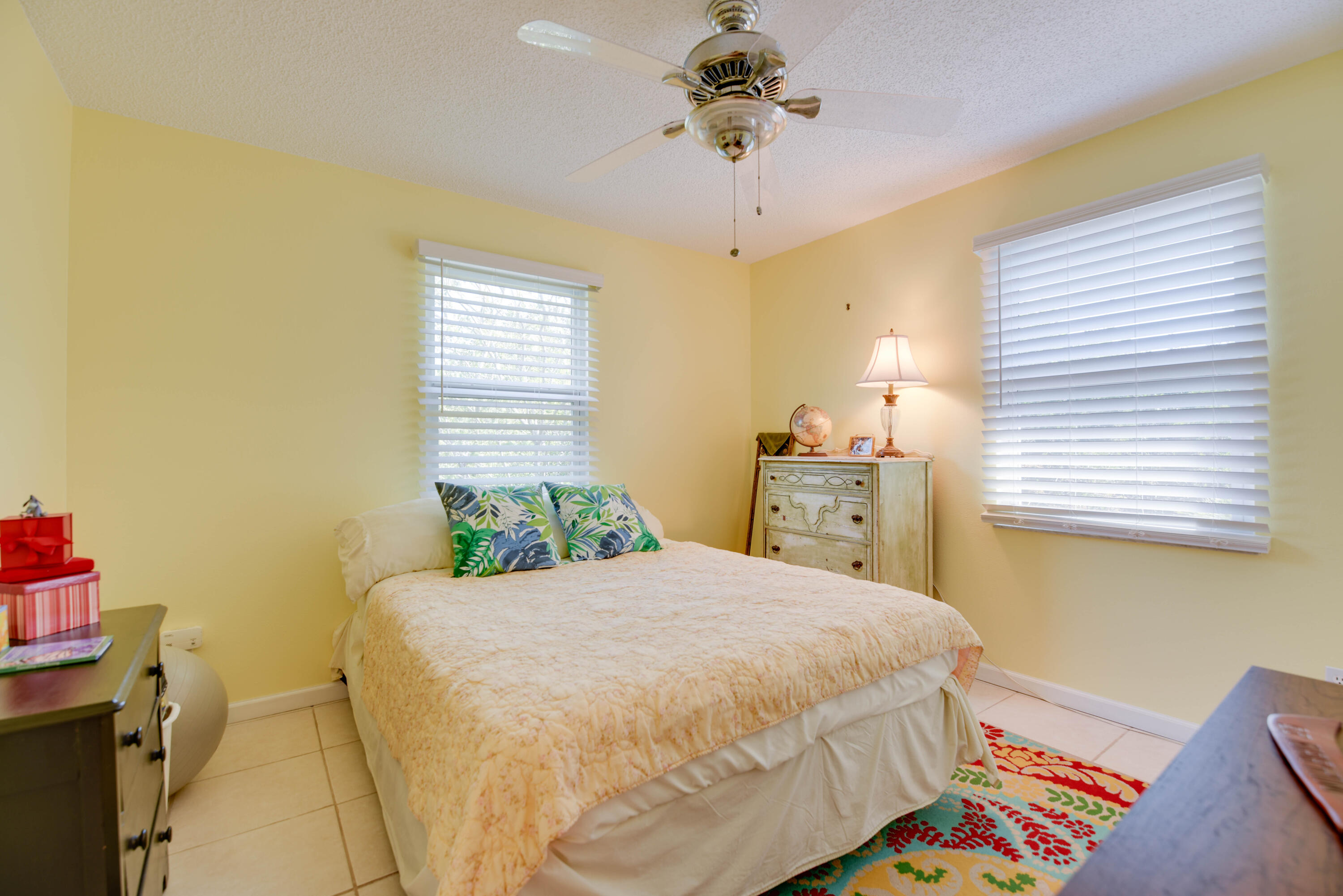 1719 Narcissus Avenue