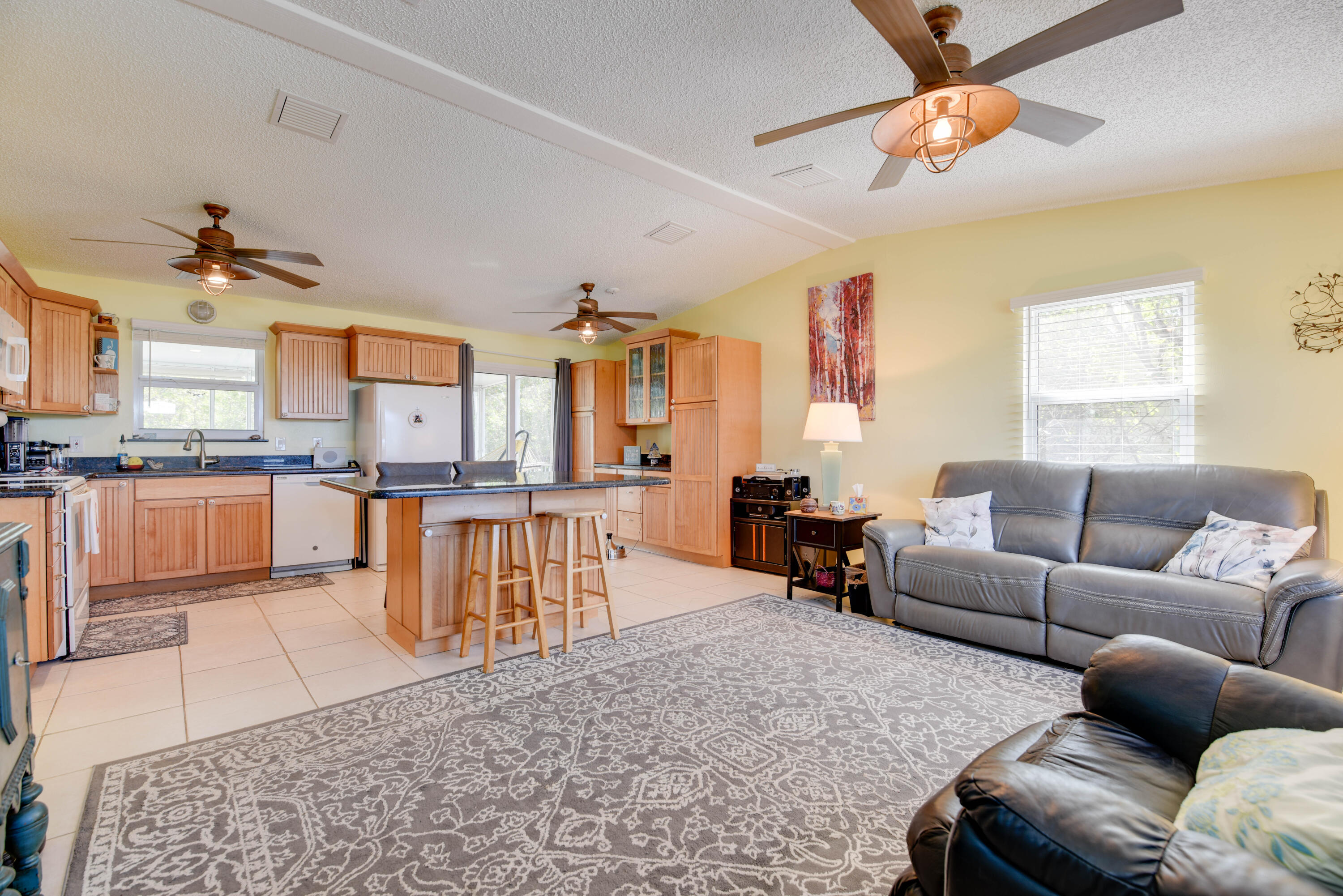 1719 Narcissus Avenue