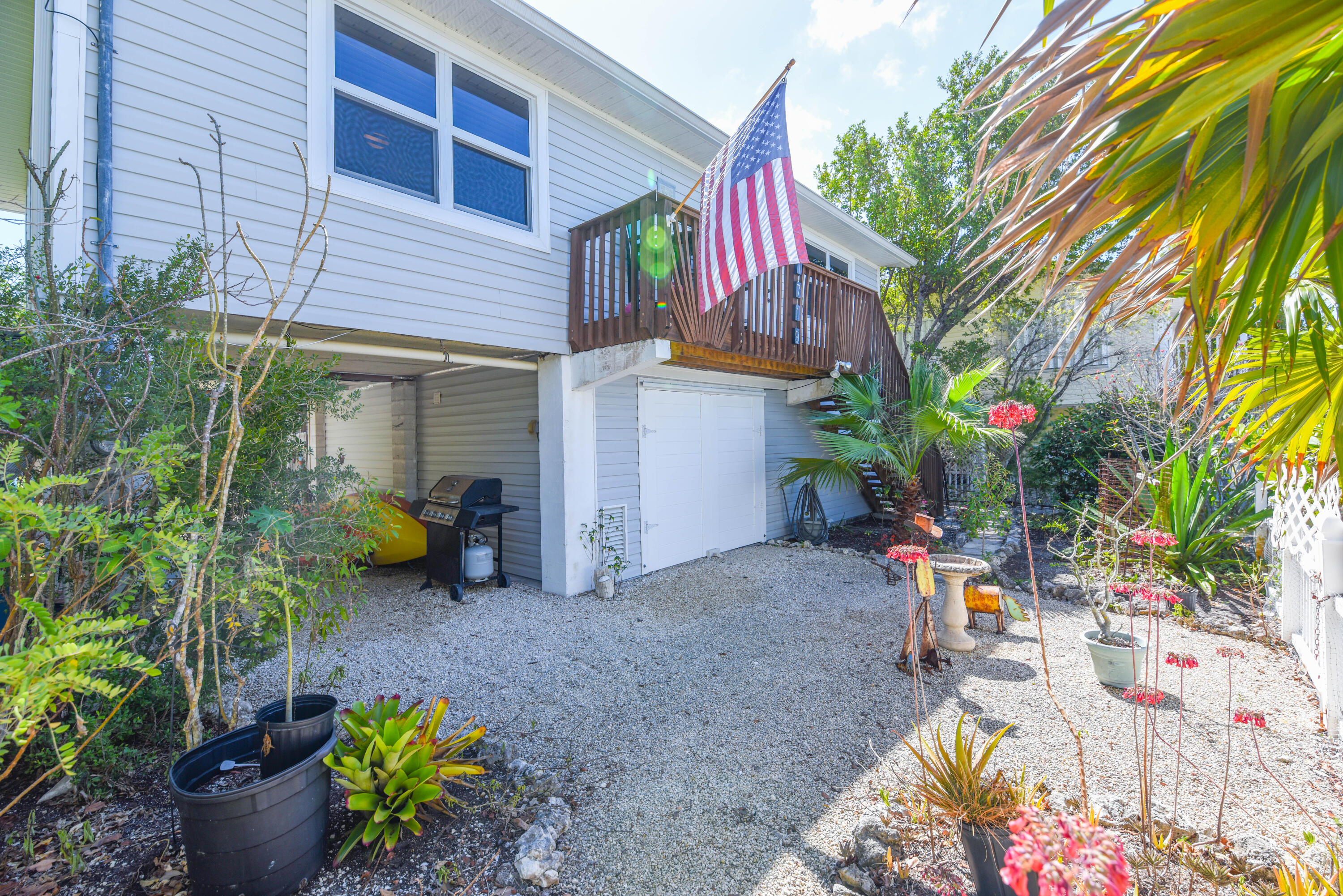 1719 Narcissus Avenue