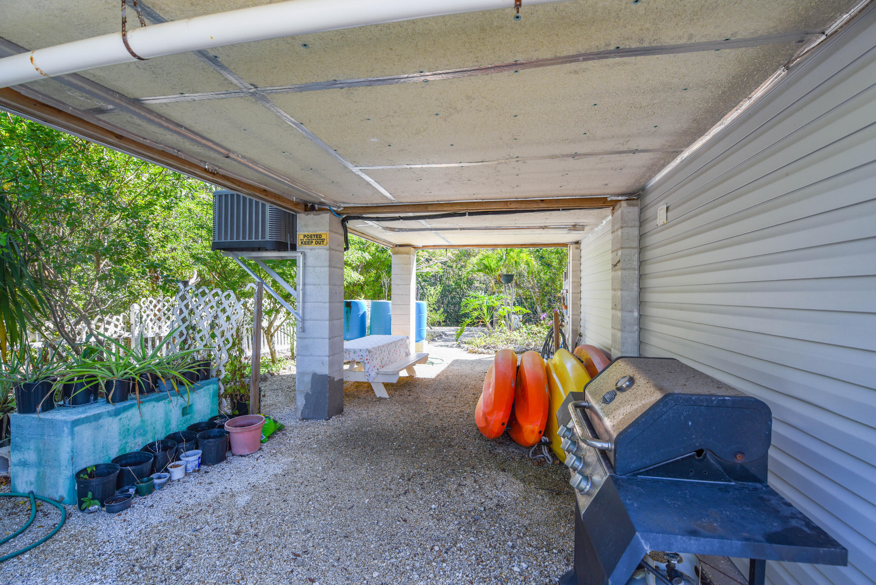 1719 Narcissus Avenue