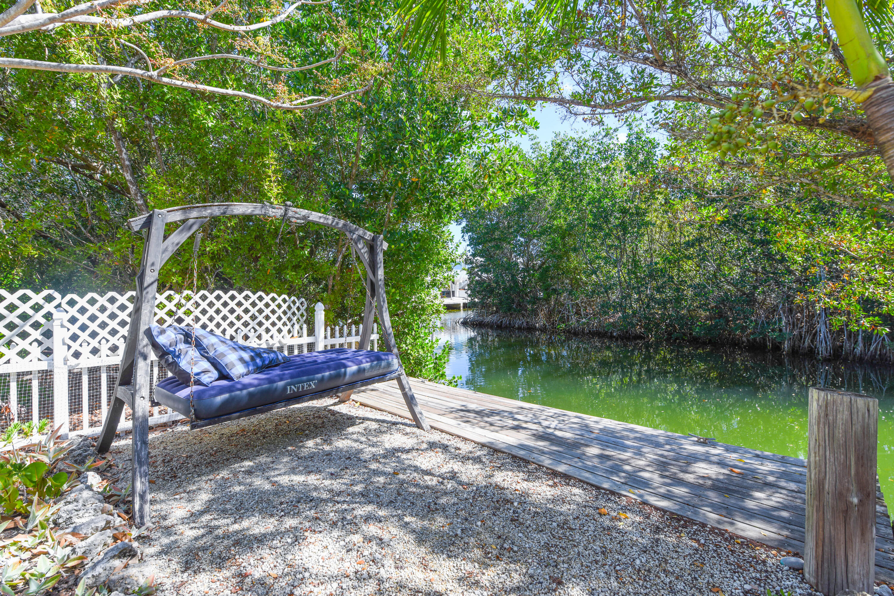 1719 Narcissus Avenue