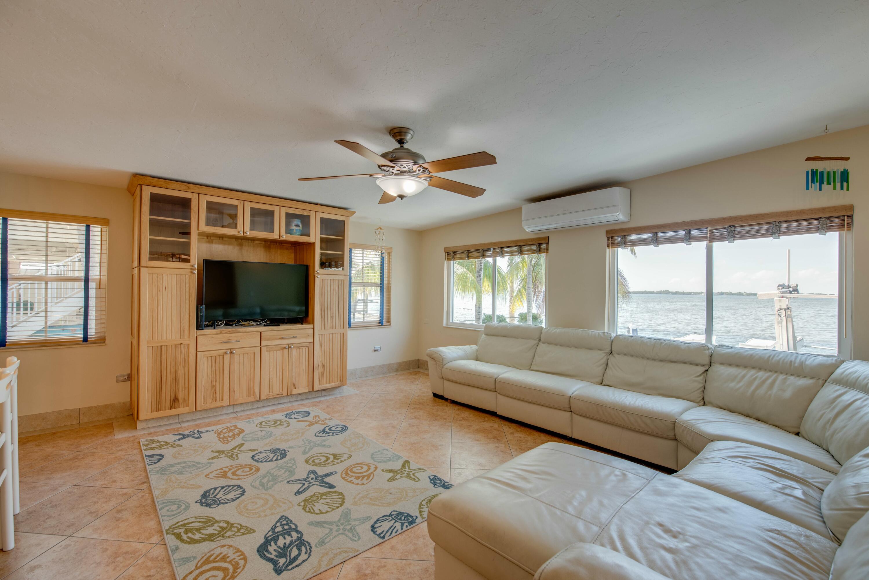 1136 W Shore Drive