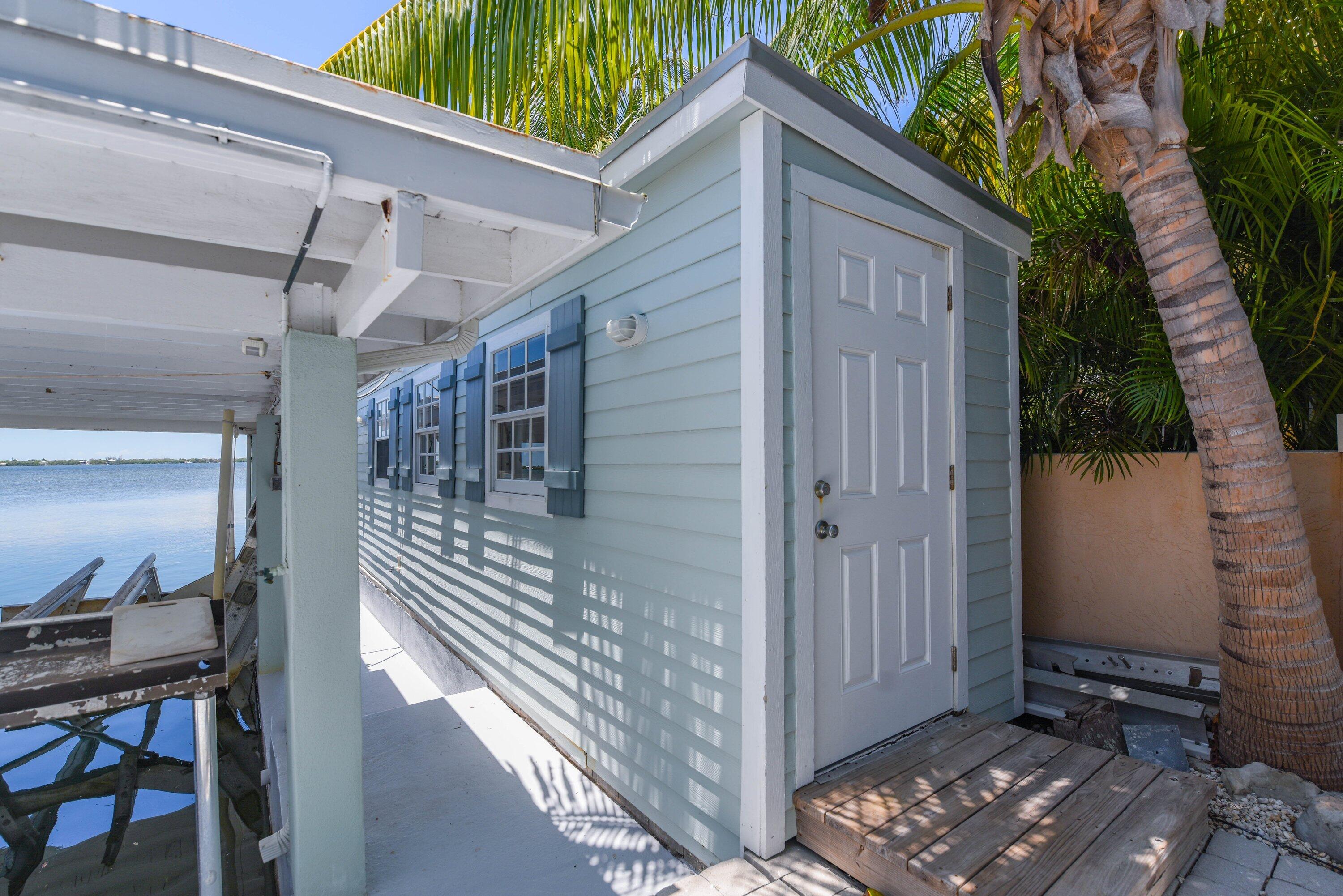 1136 W Shore Drive