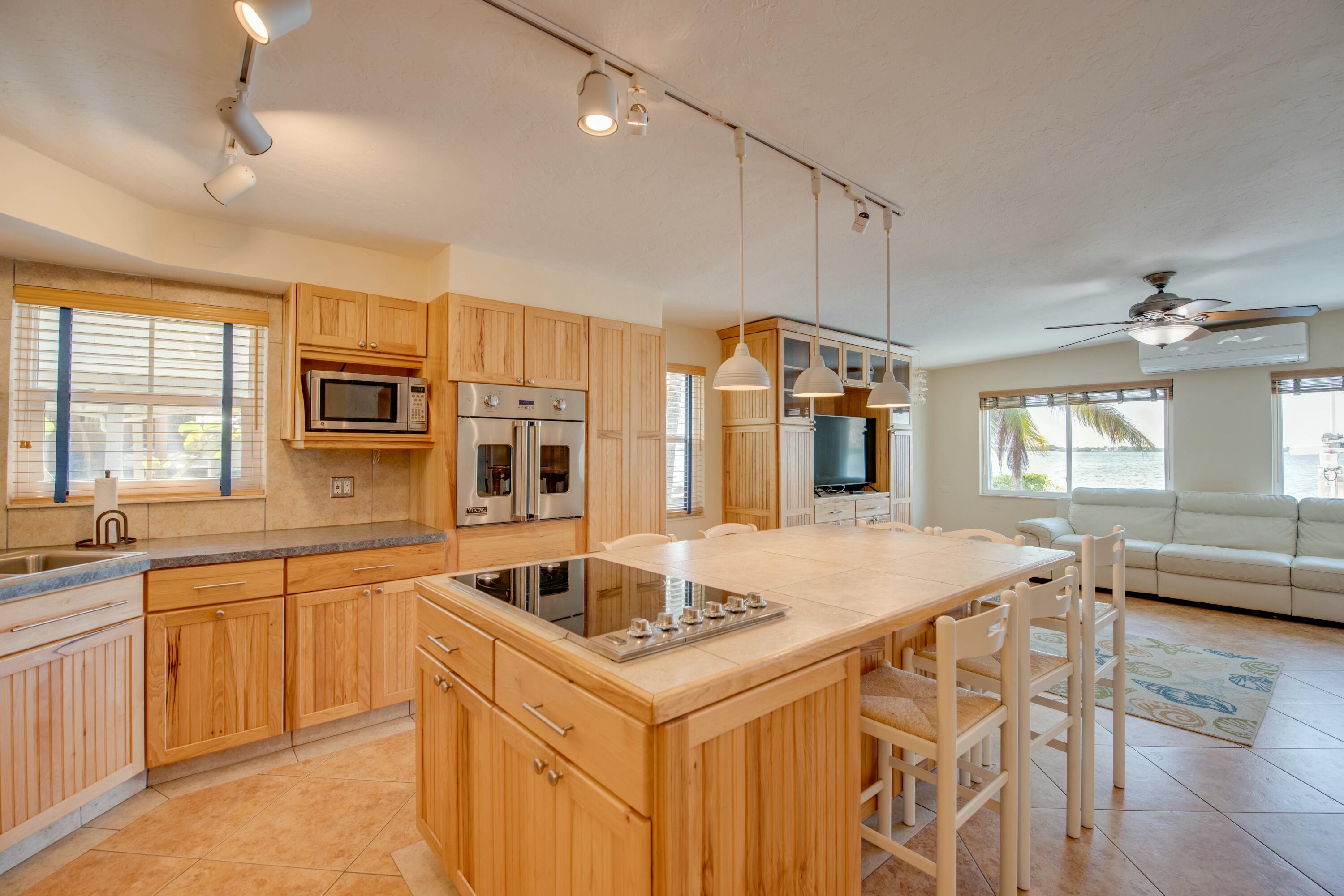 1136 W Shore Drive