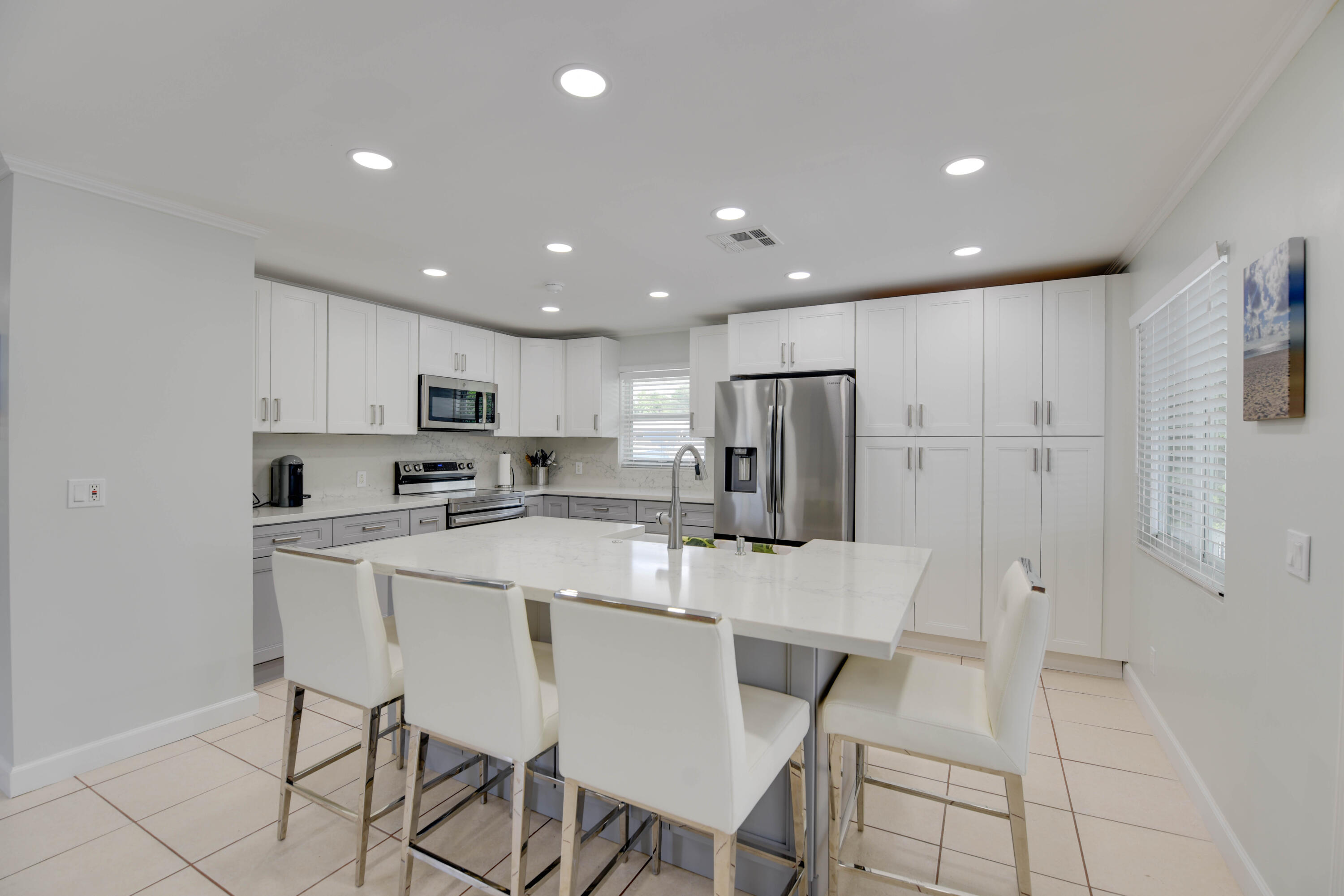 1669 Lantana Lane