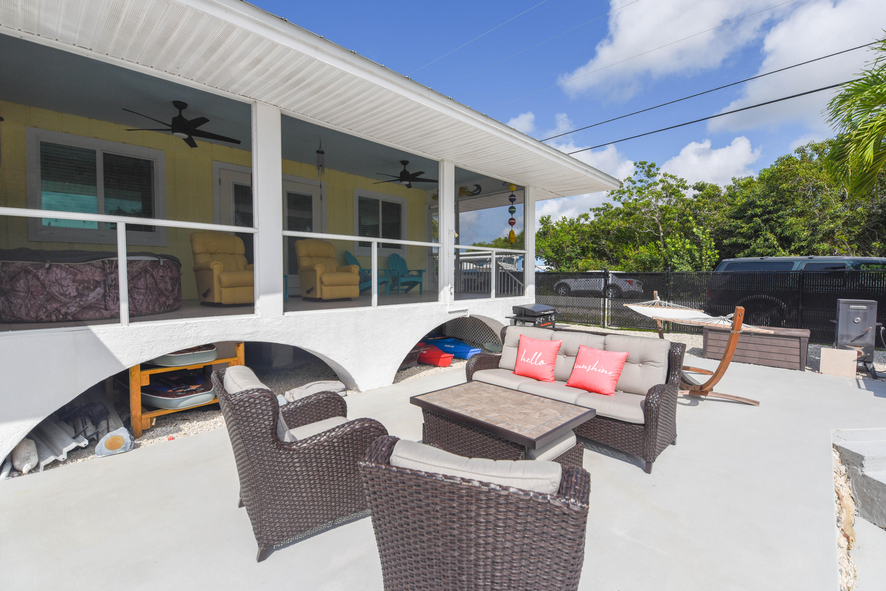 1669 Lantana Lane