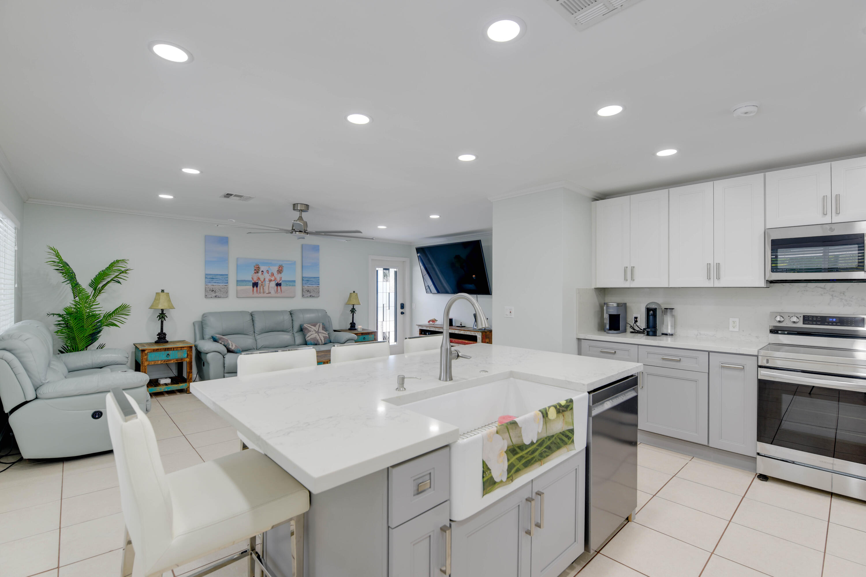 1669 Lantana Lane
