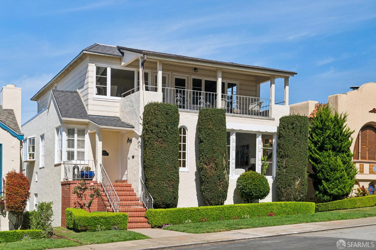 126 Aptos Avenue