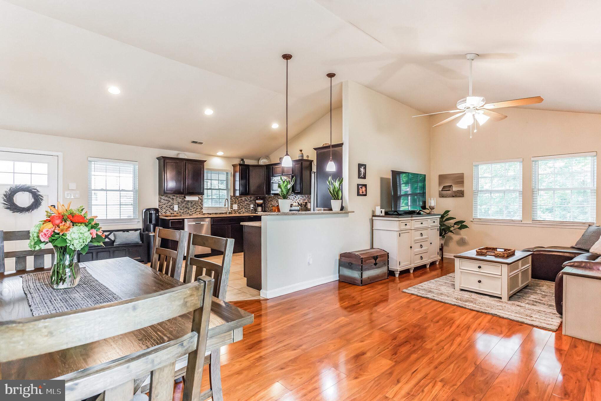 285 OAKTREE DRIVE