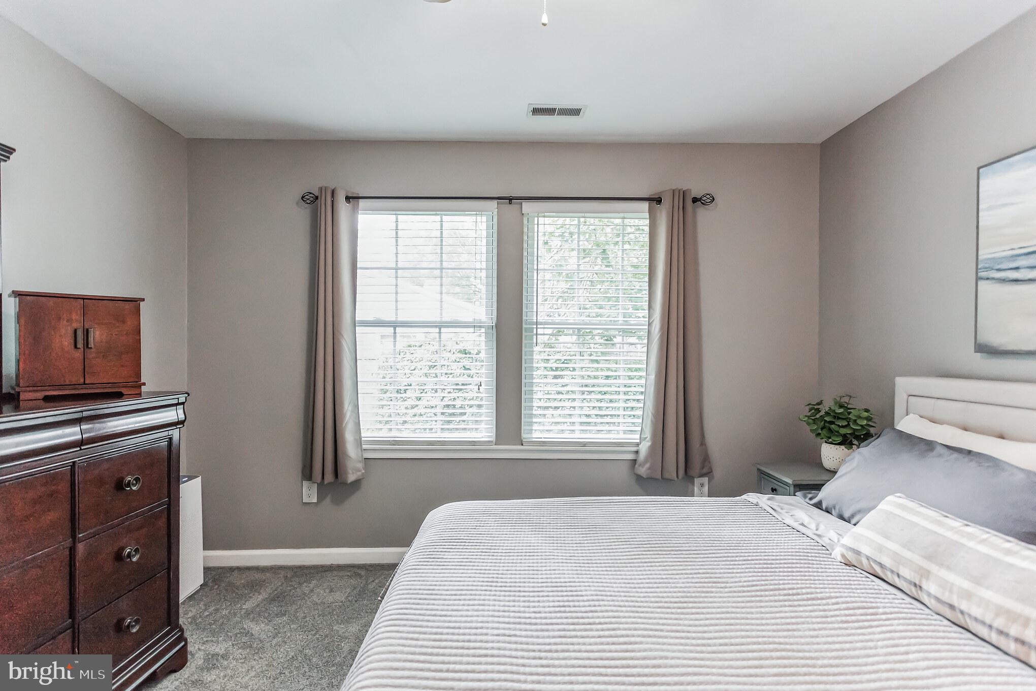 285 OAKTREE DRIVE