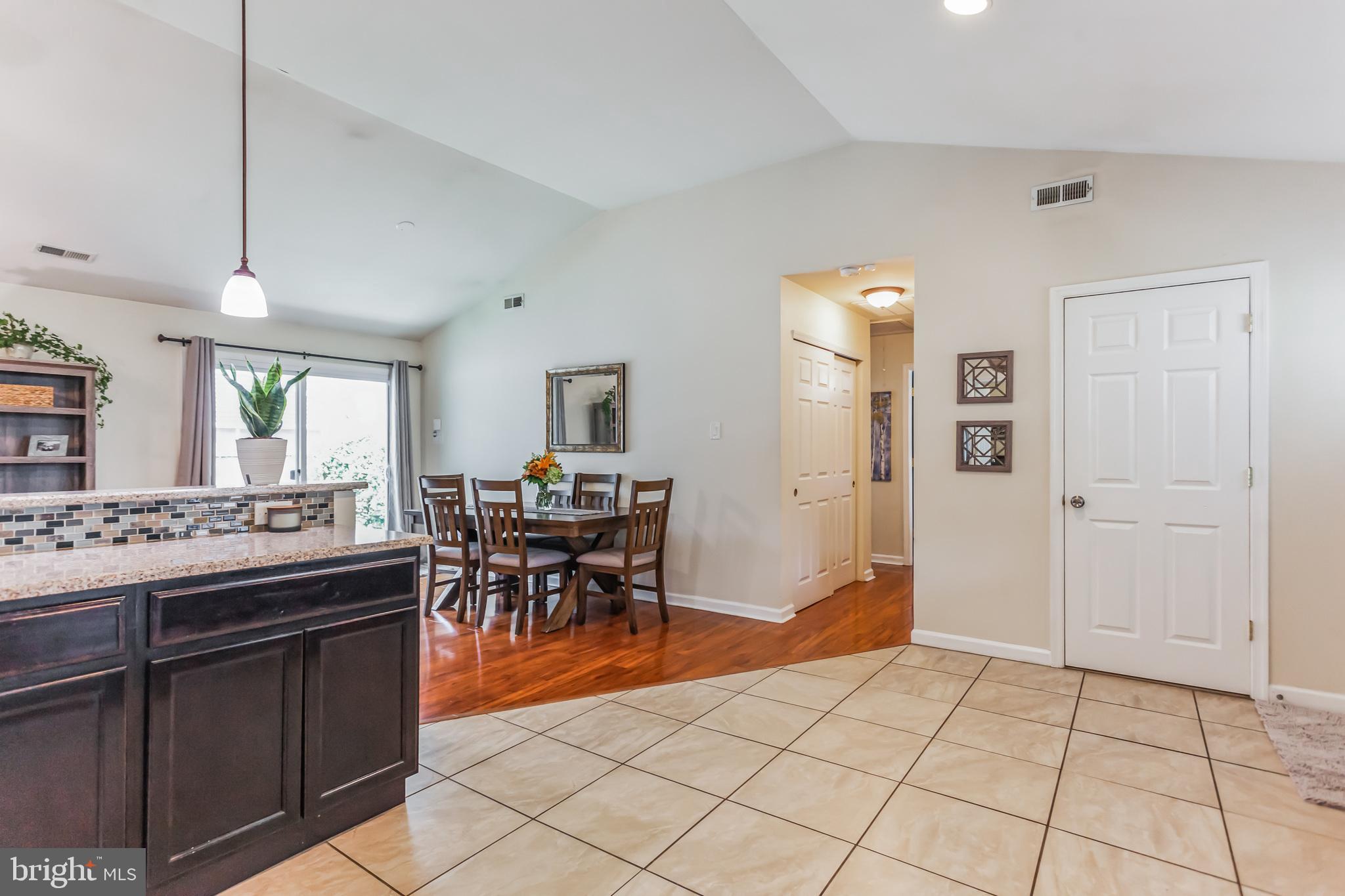 285 OAKTREE DRIVE