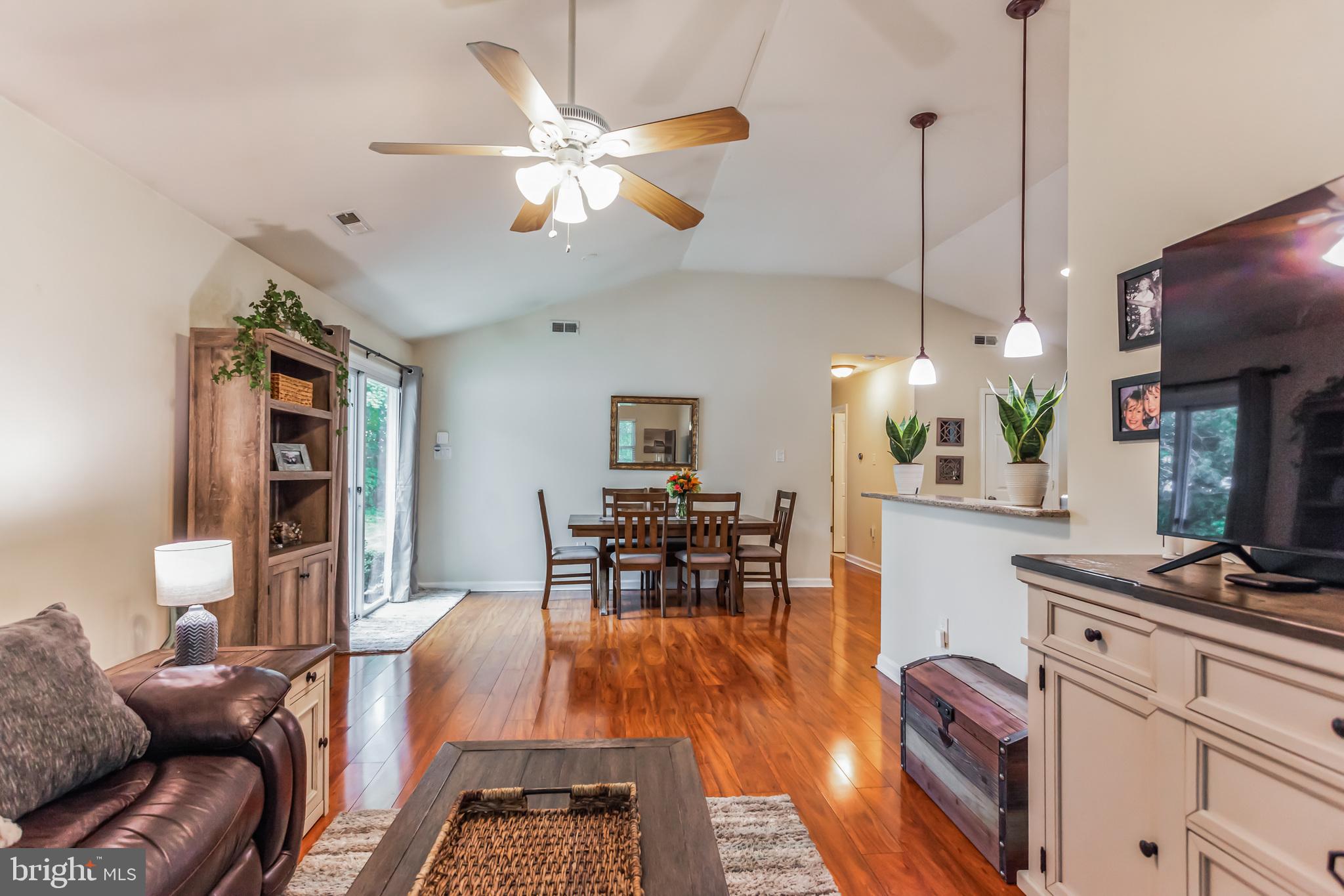 285 OAKTREE DRIVE