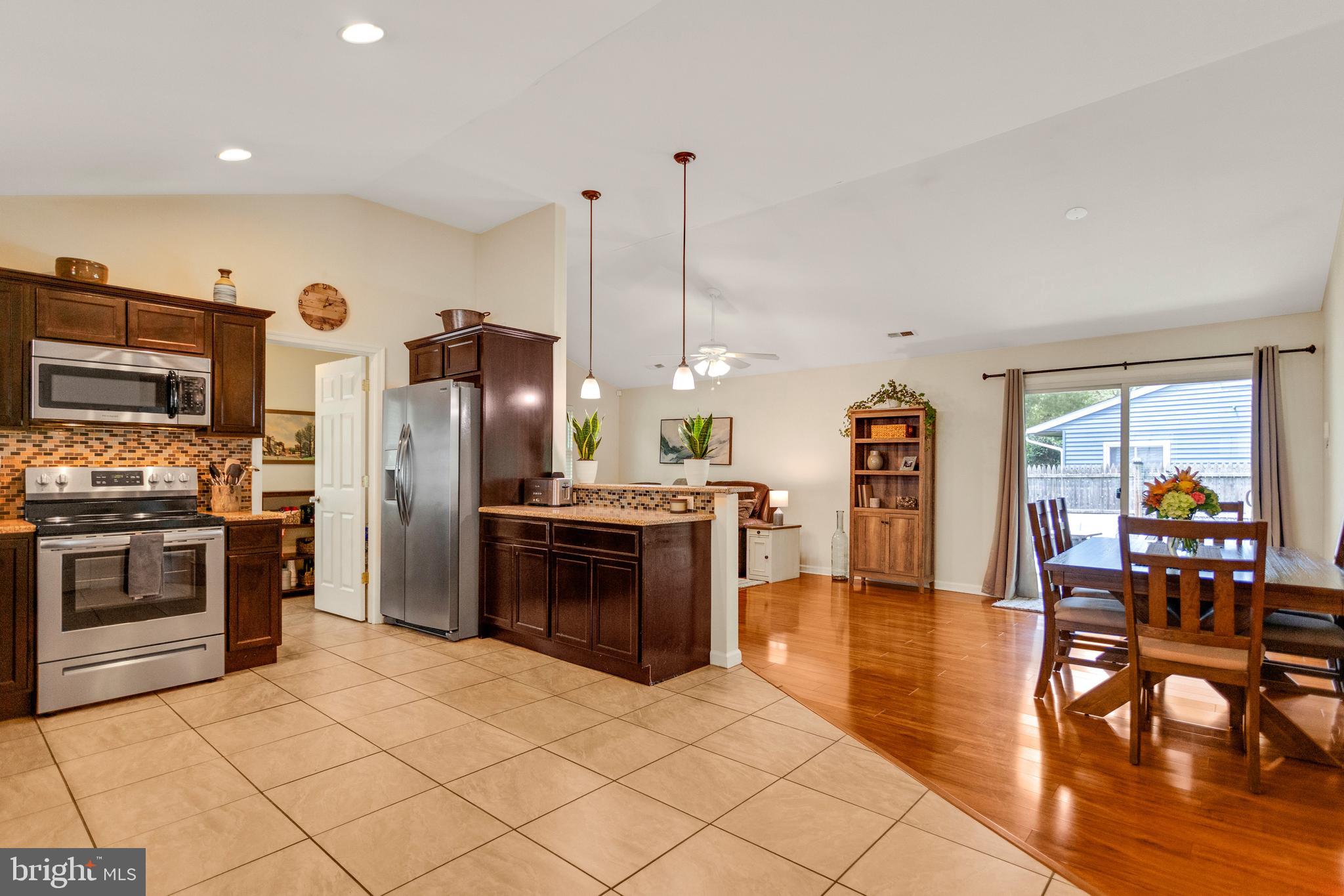 285 OAKTREE DRIVE
