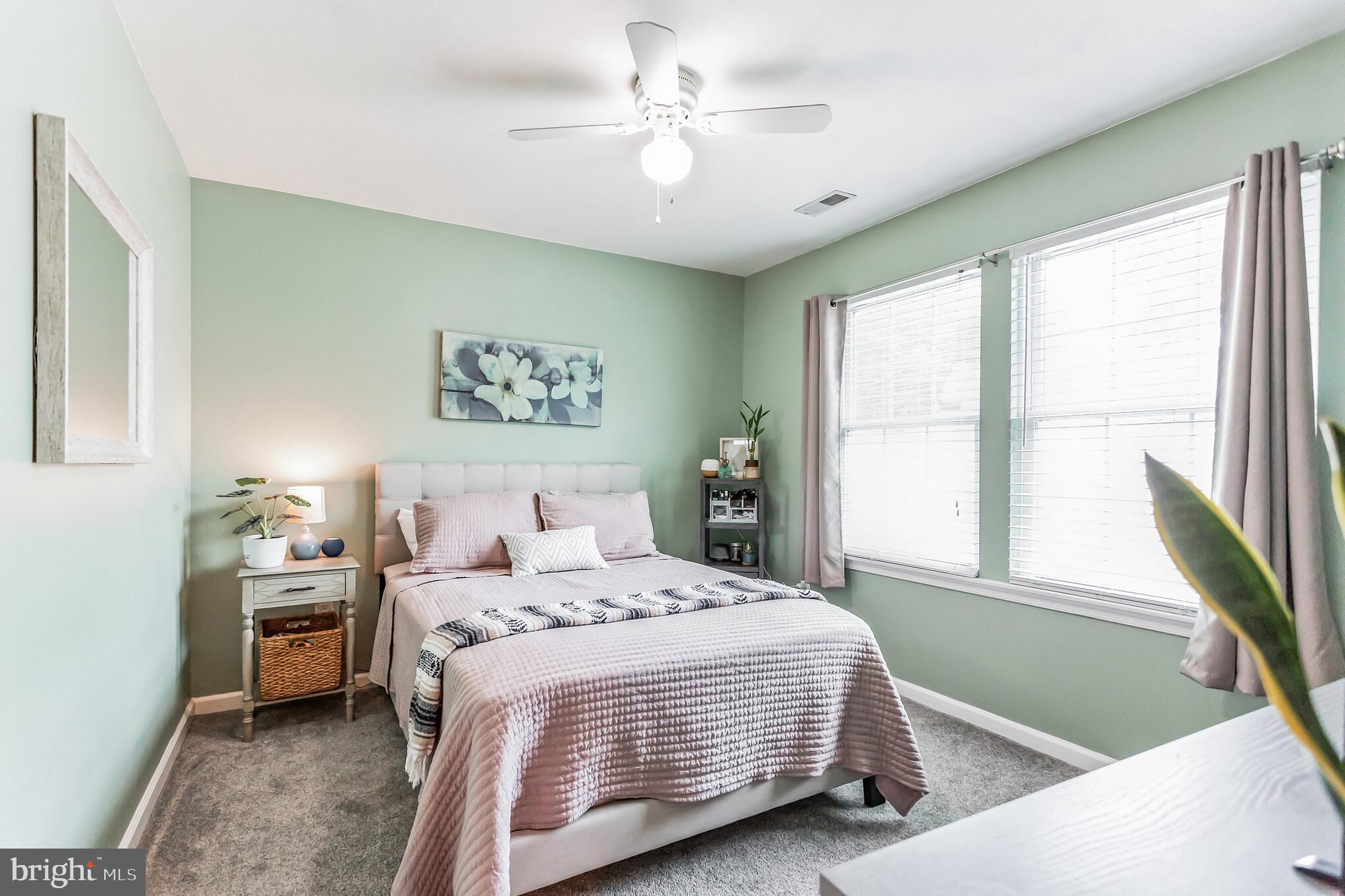 285 OAKTREE DRIVE