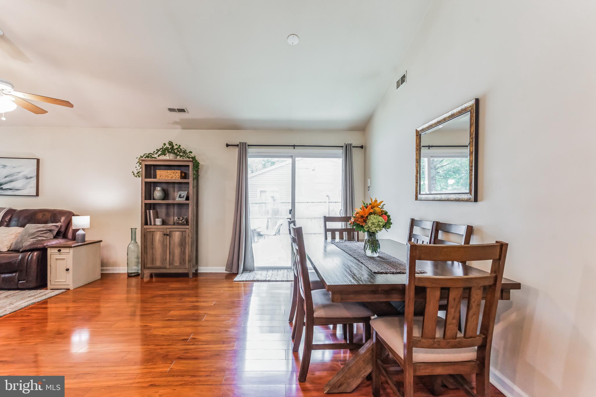 285 OAKTREE DRIVE