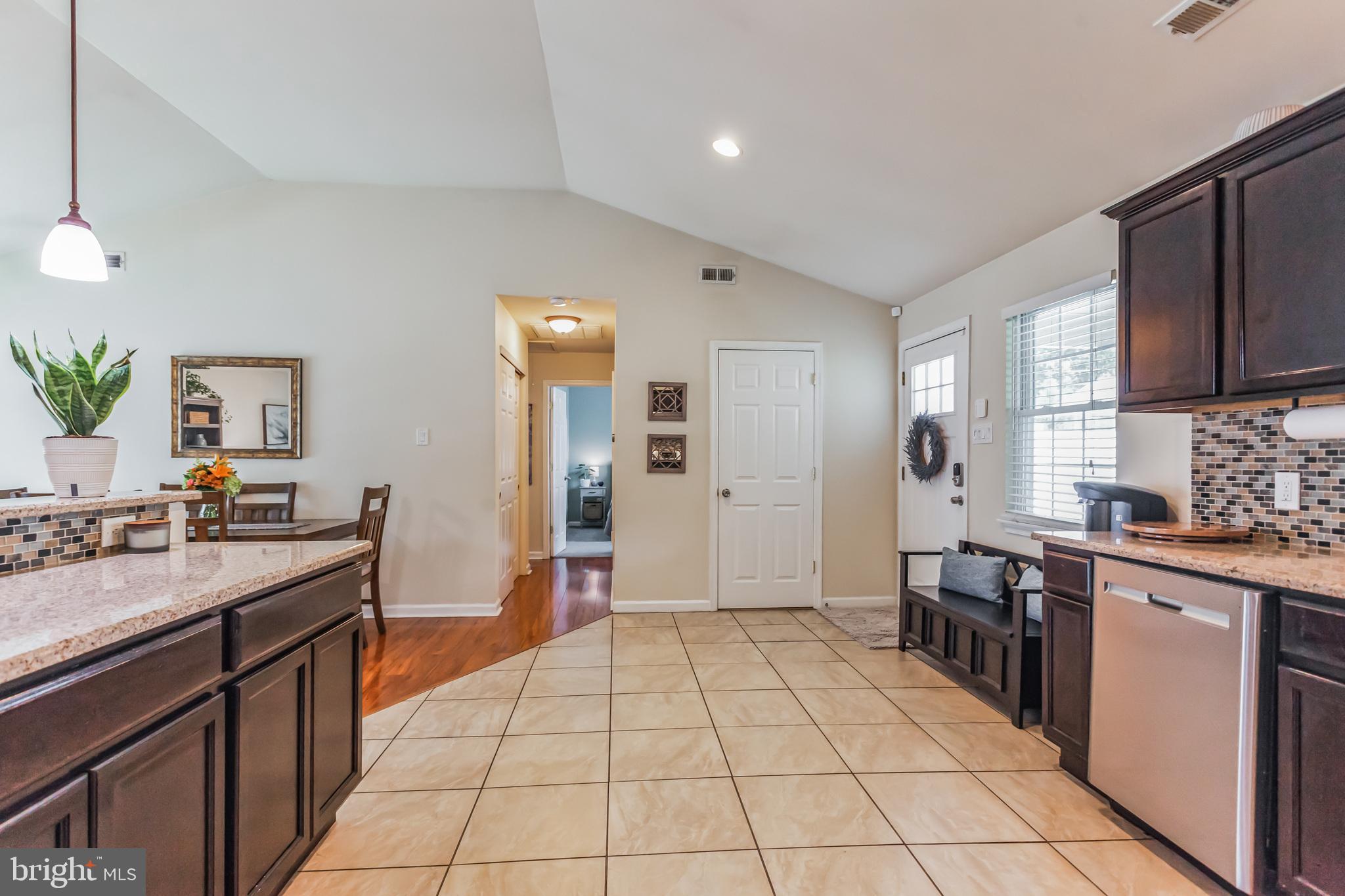 285 OAKTREE DRIVE