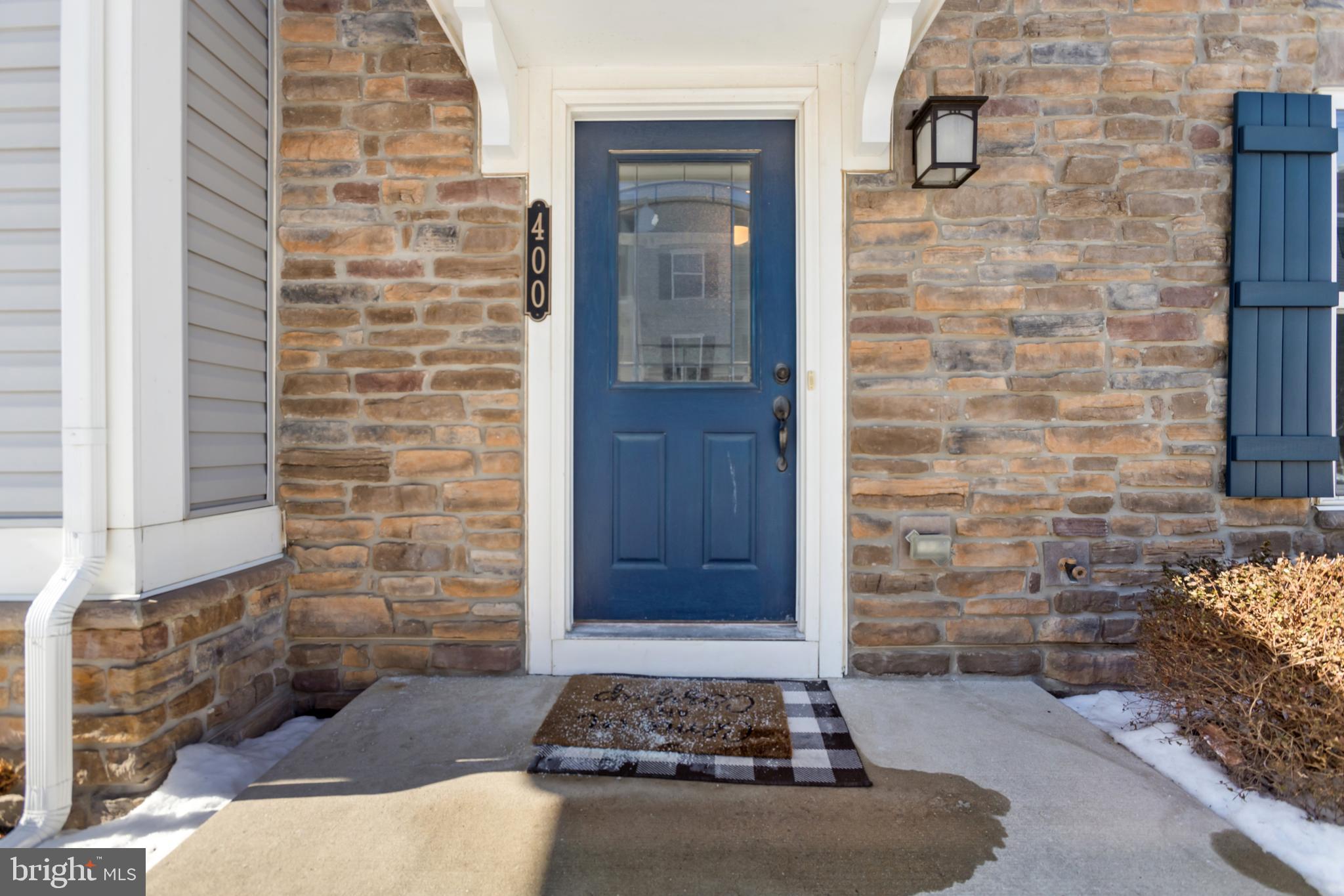 400 BLUE WELSH STREET