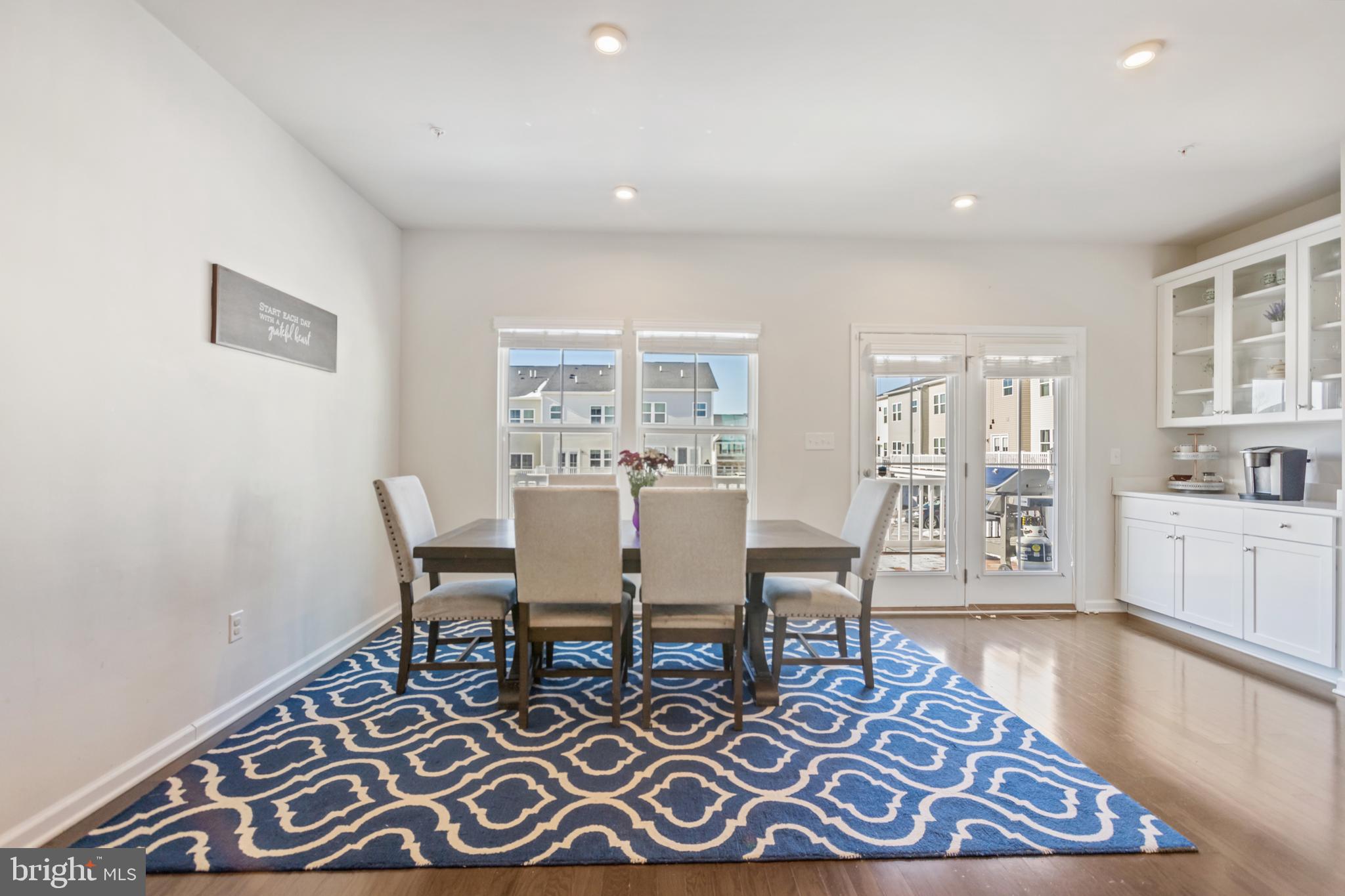 400 BLUE WELSH STREET