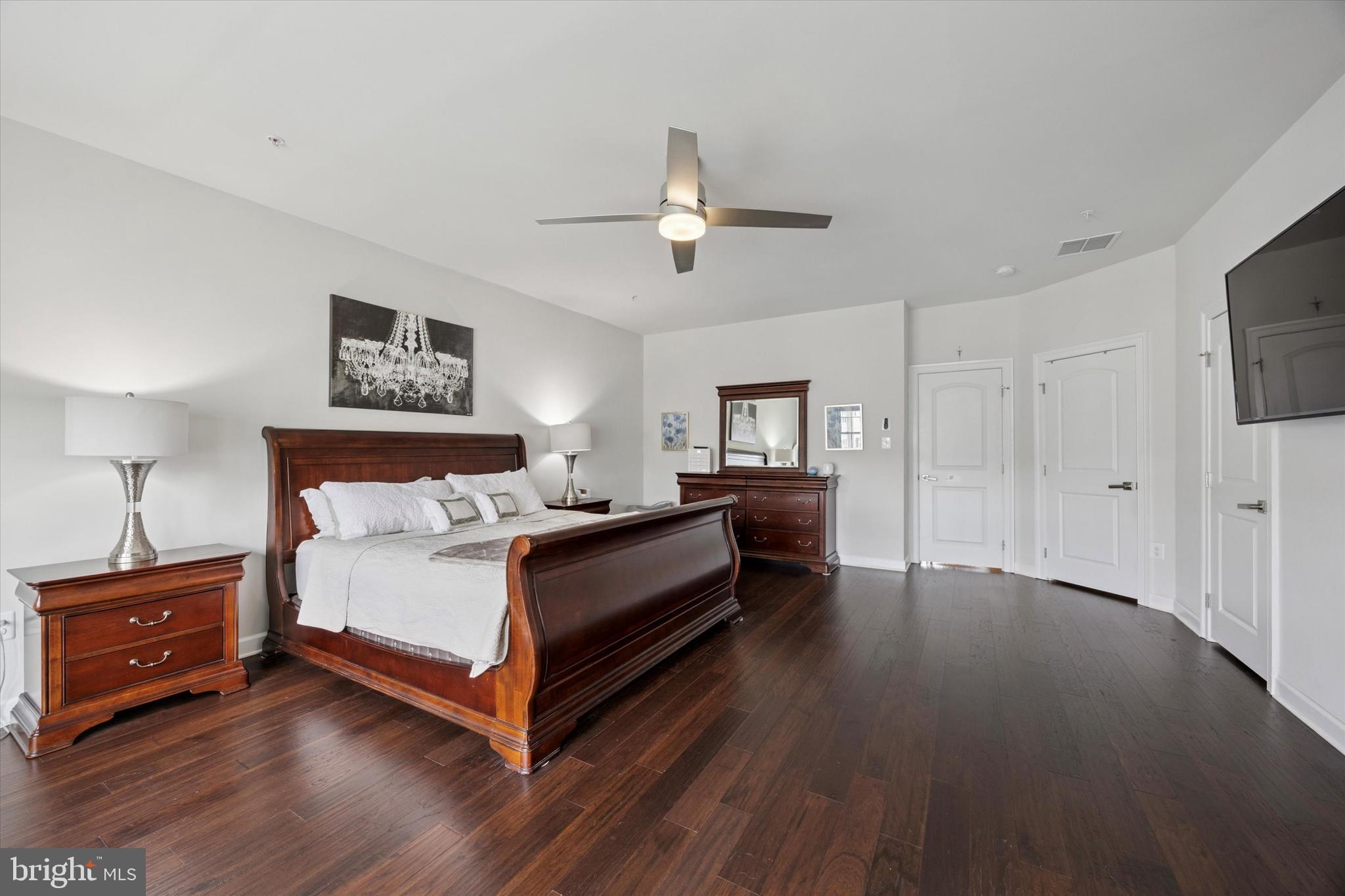 522 CLIFF LANE