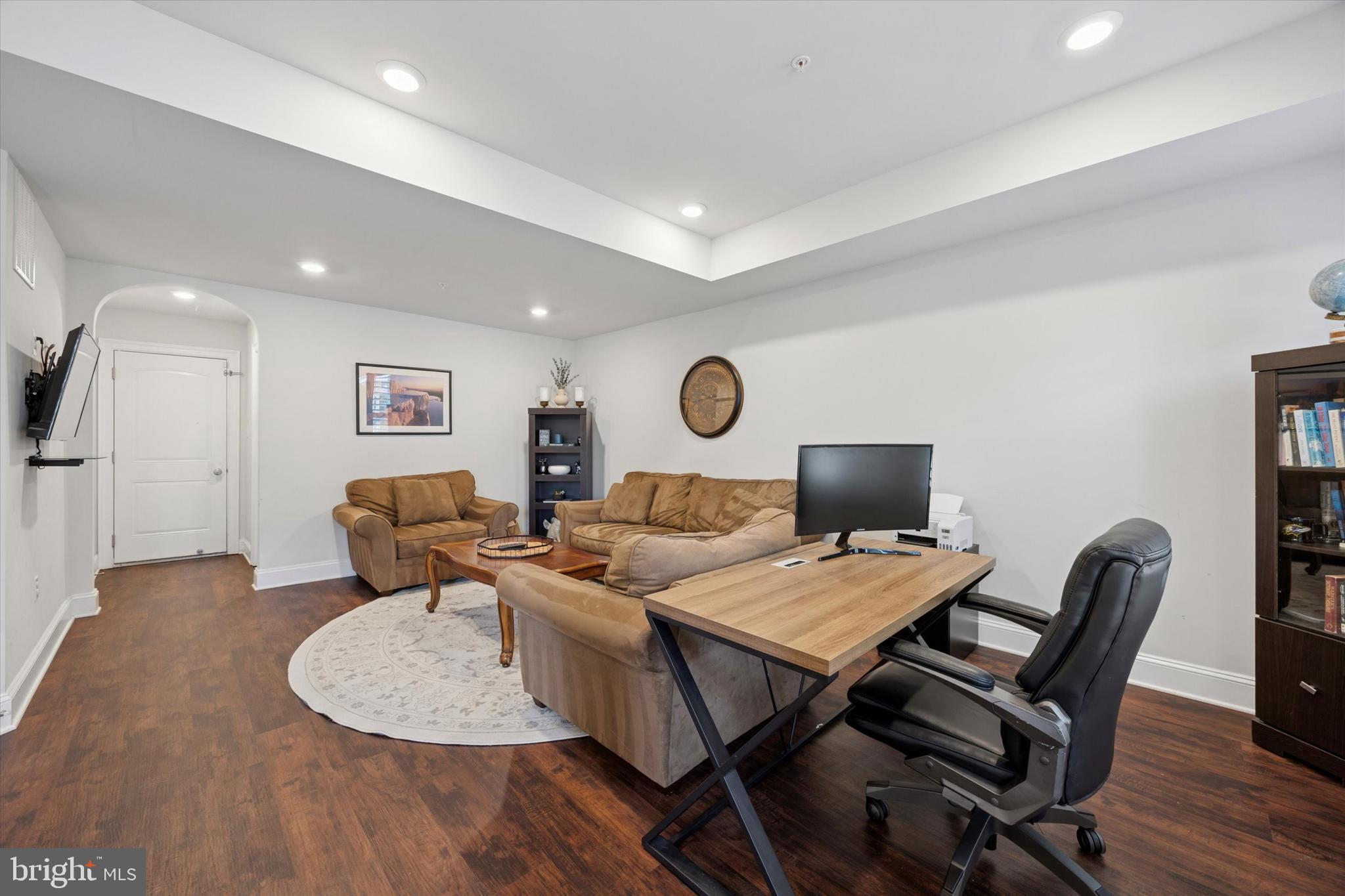 522 CLIFF LANE