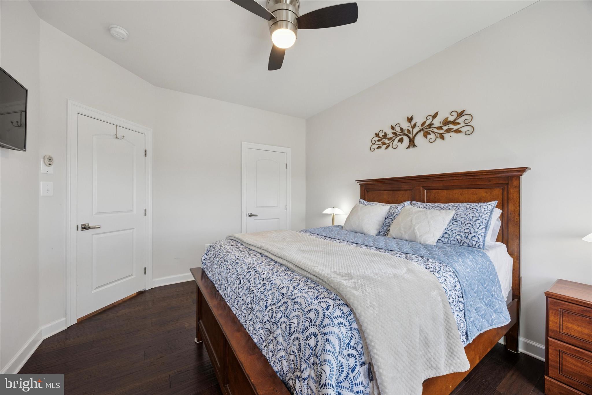 522 CLIFF LANE