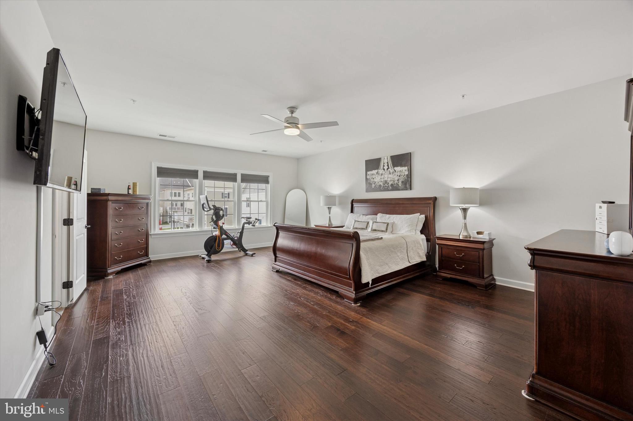 522 CLIFF LANE